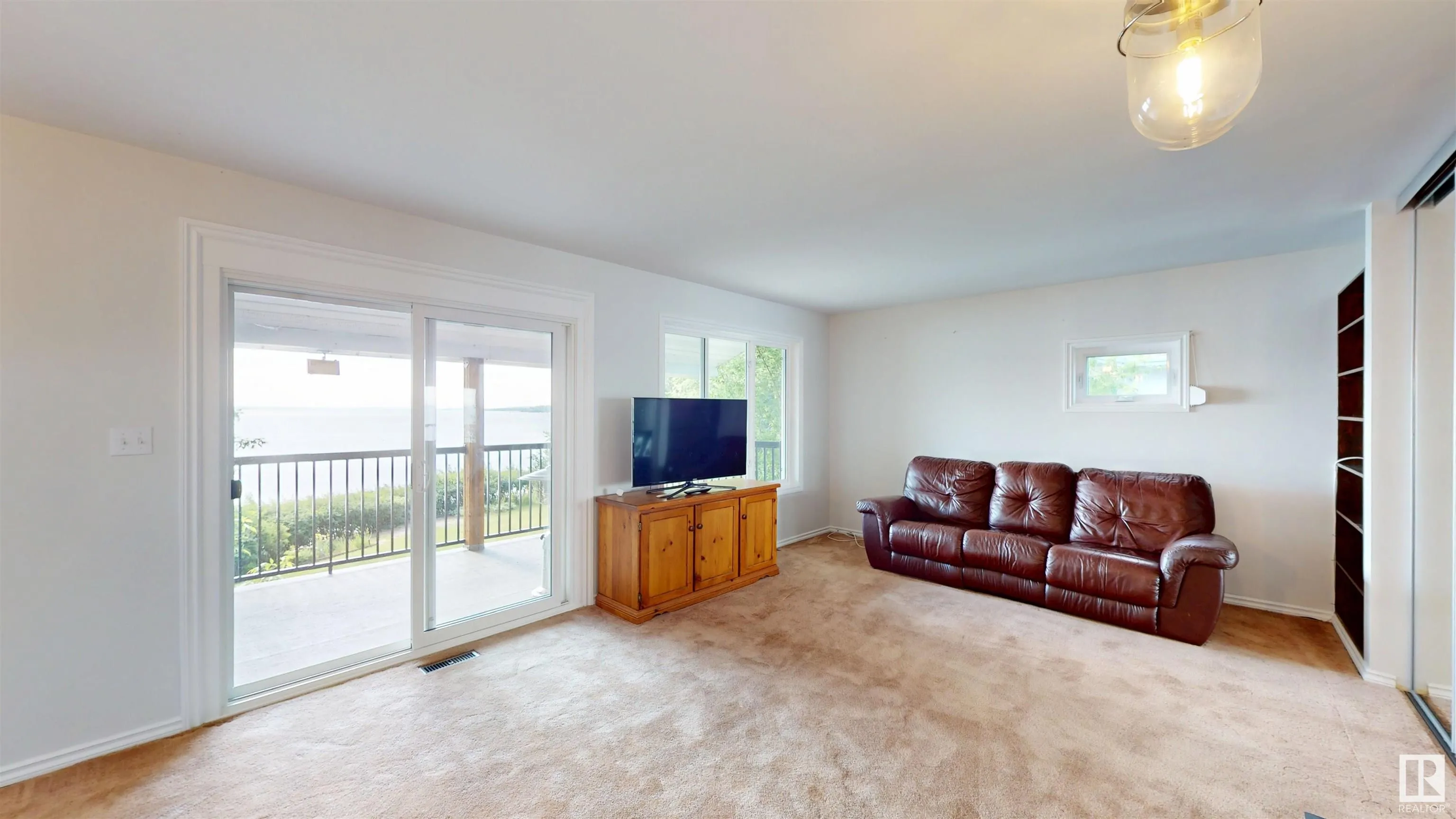 2 Gibbons Avenue