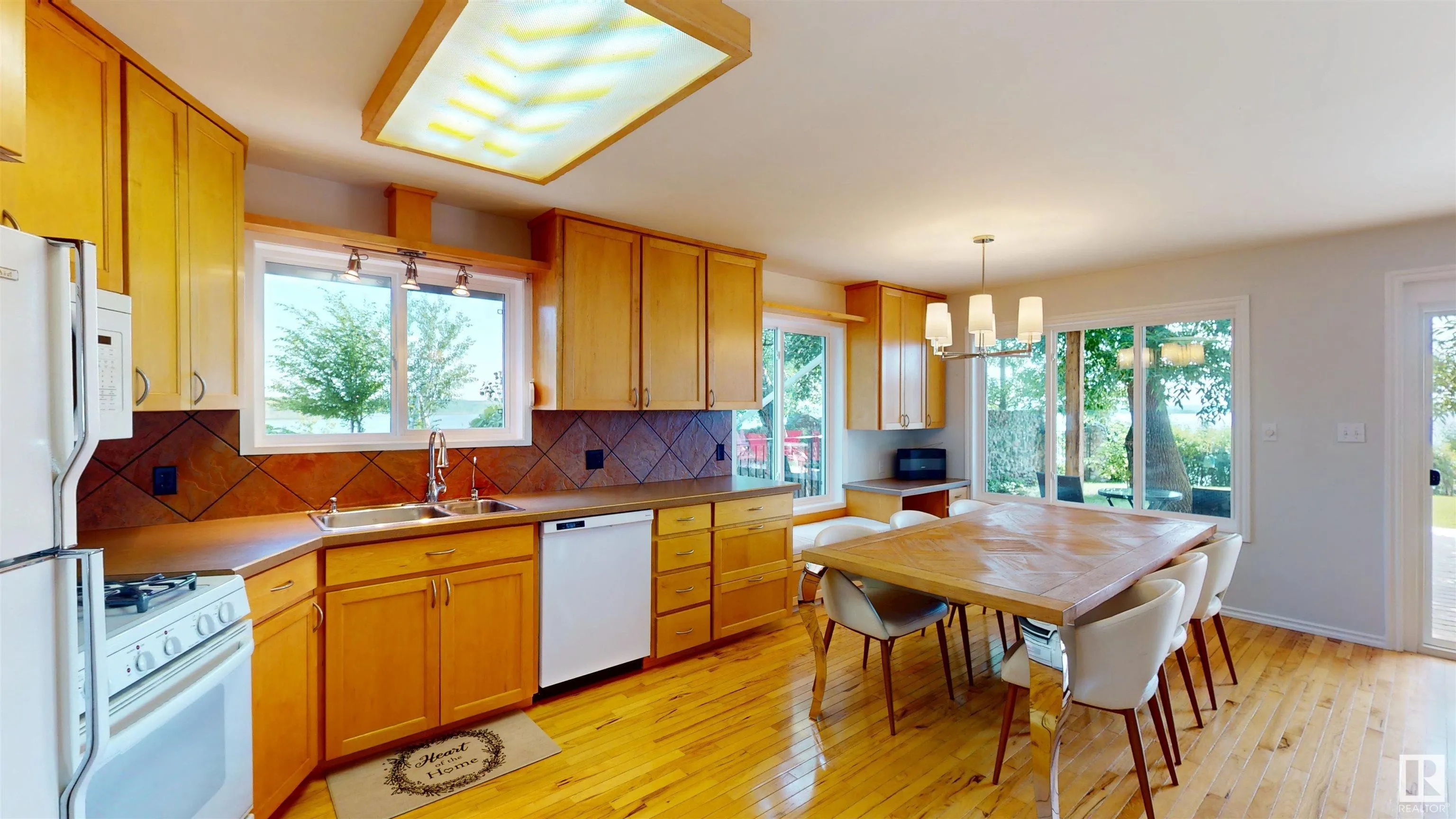 2 Gibbons Avenue