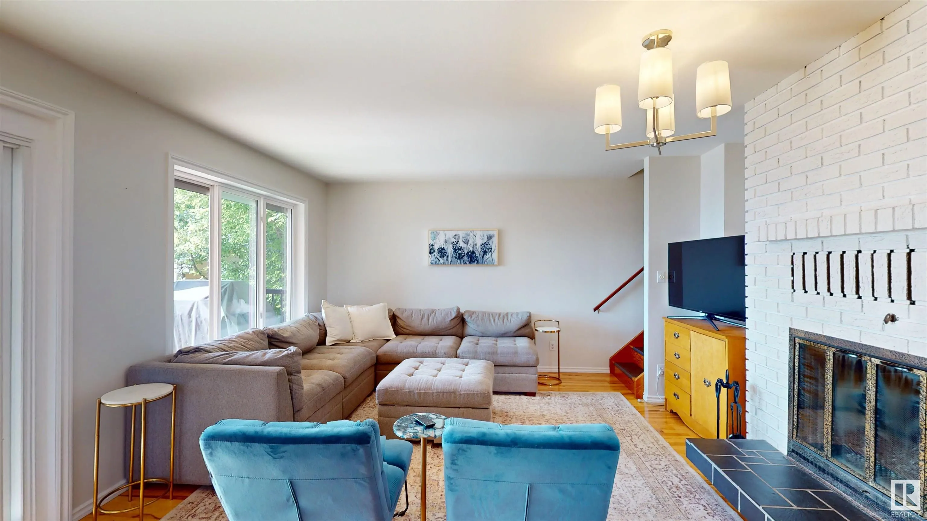 2 Gibbons Avenue