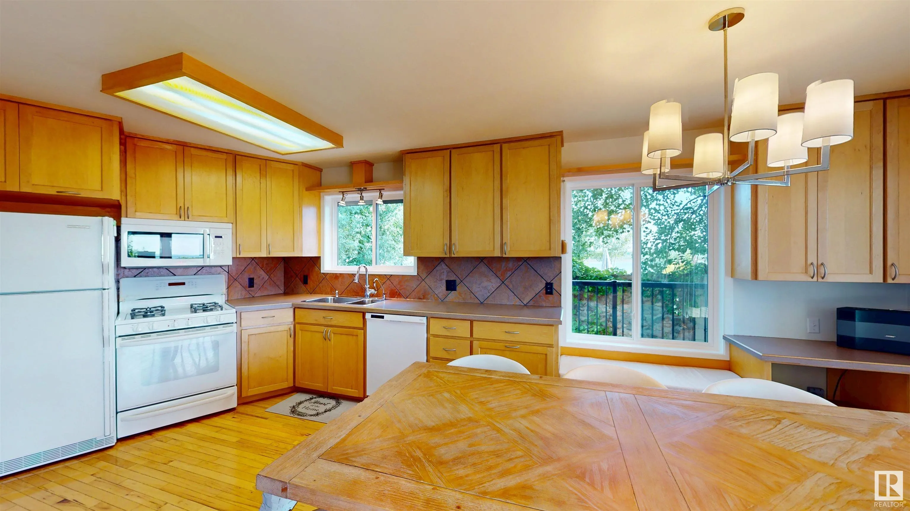 2 Gibbons Avenue