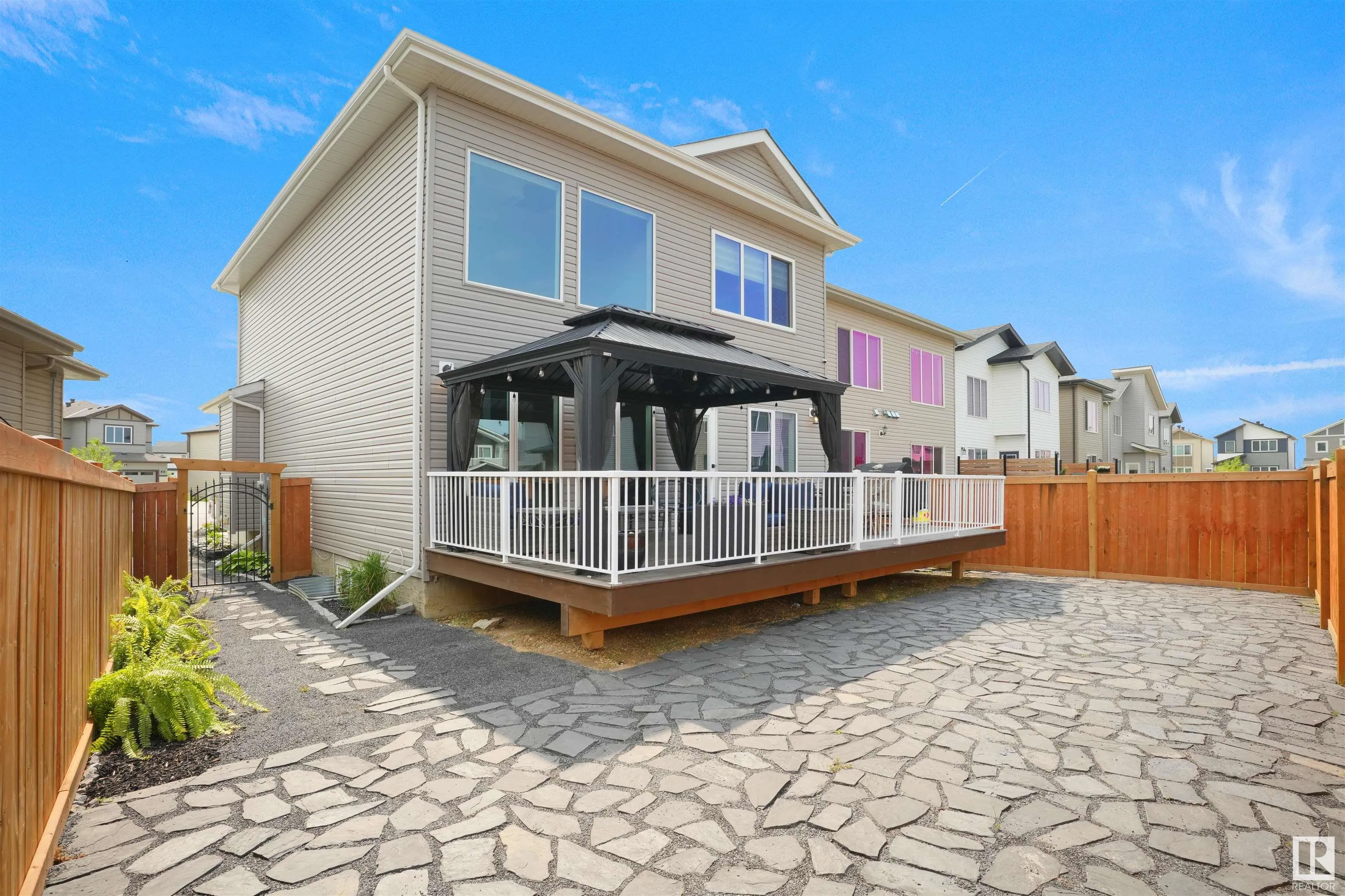 12 CALEDONIA Court