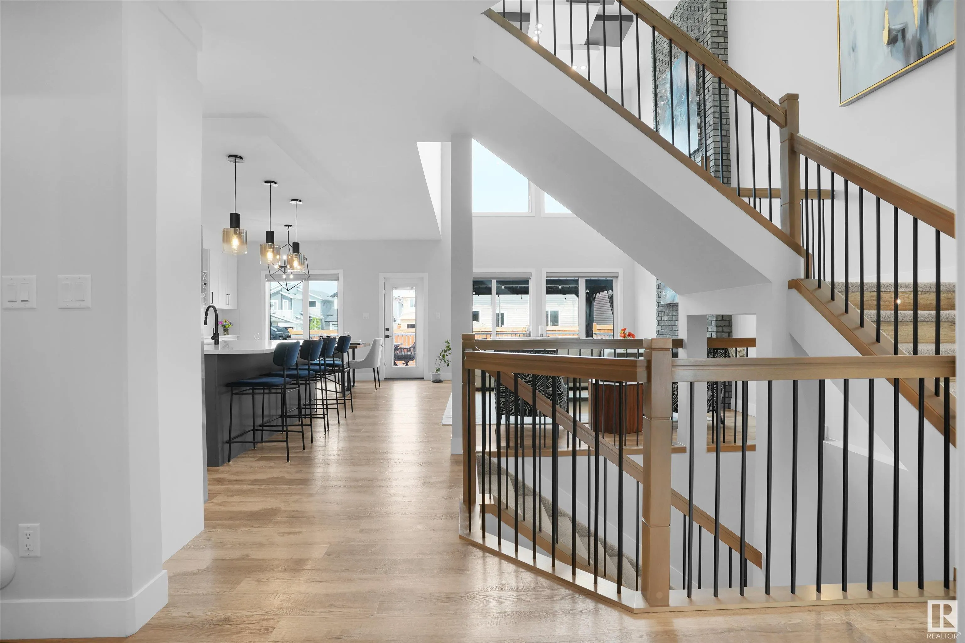 12 CALEDONIA Court