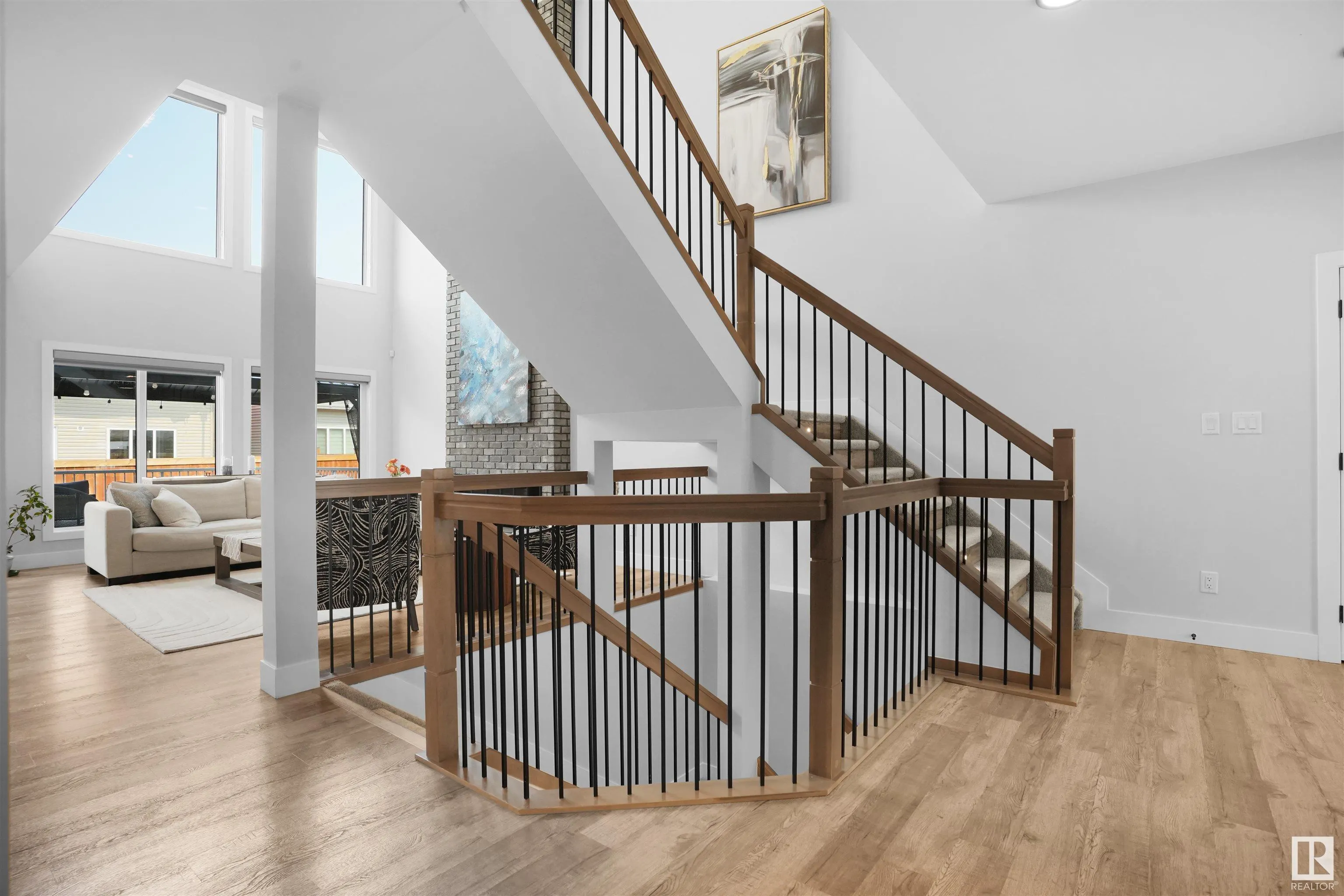 12 CALEDONIA Court