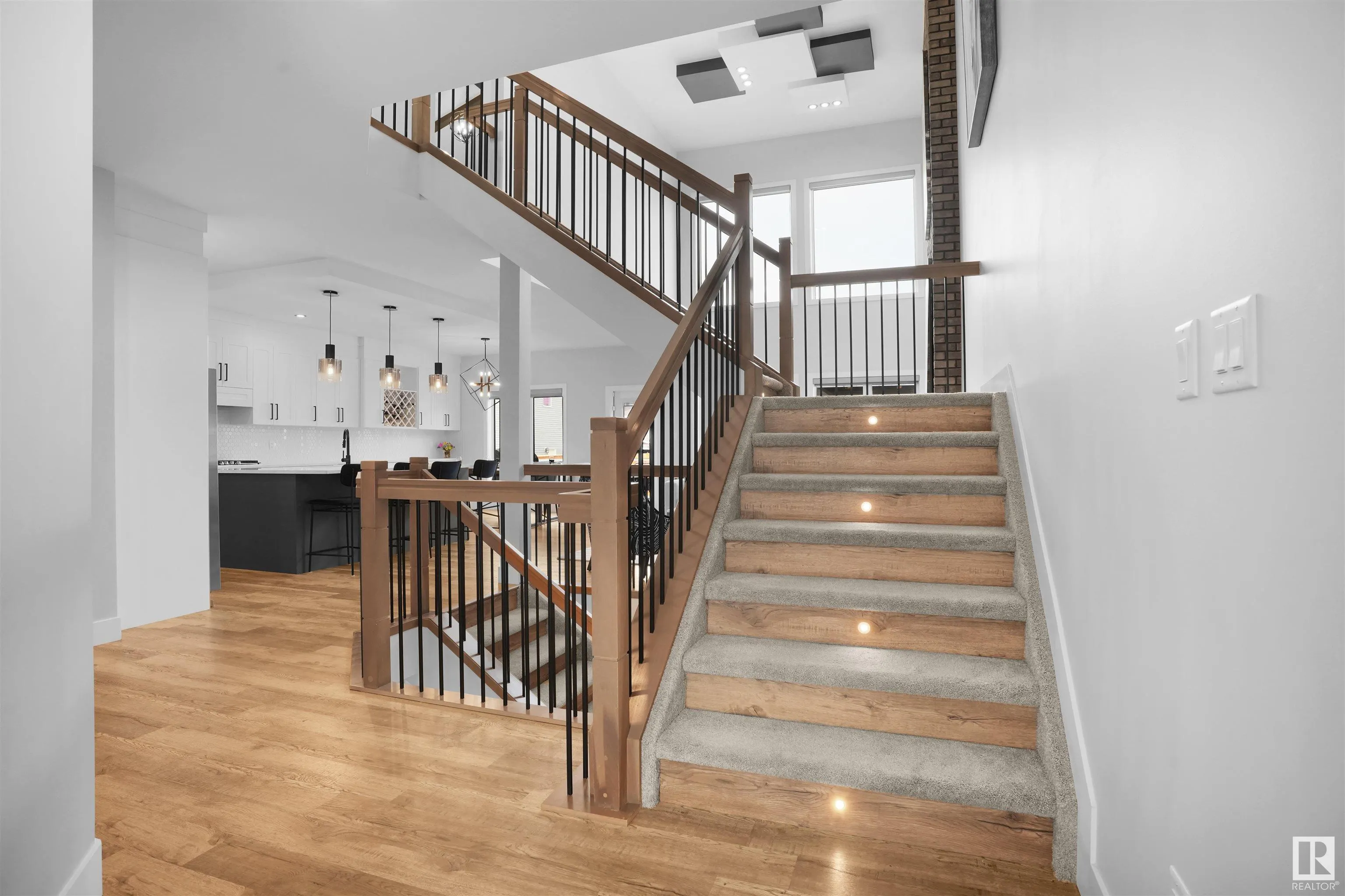 12 CALEDONIA Court