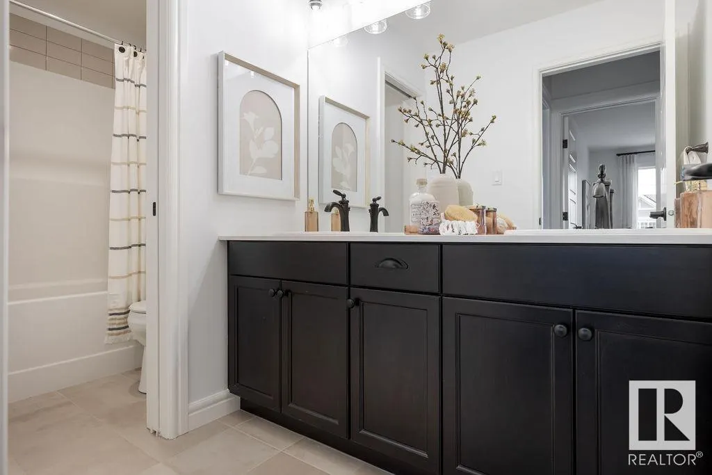 210 SEDUM Way