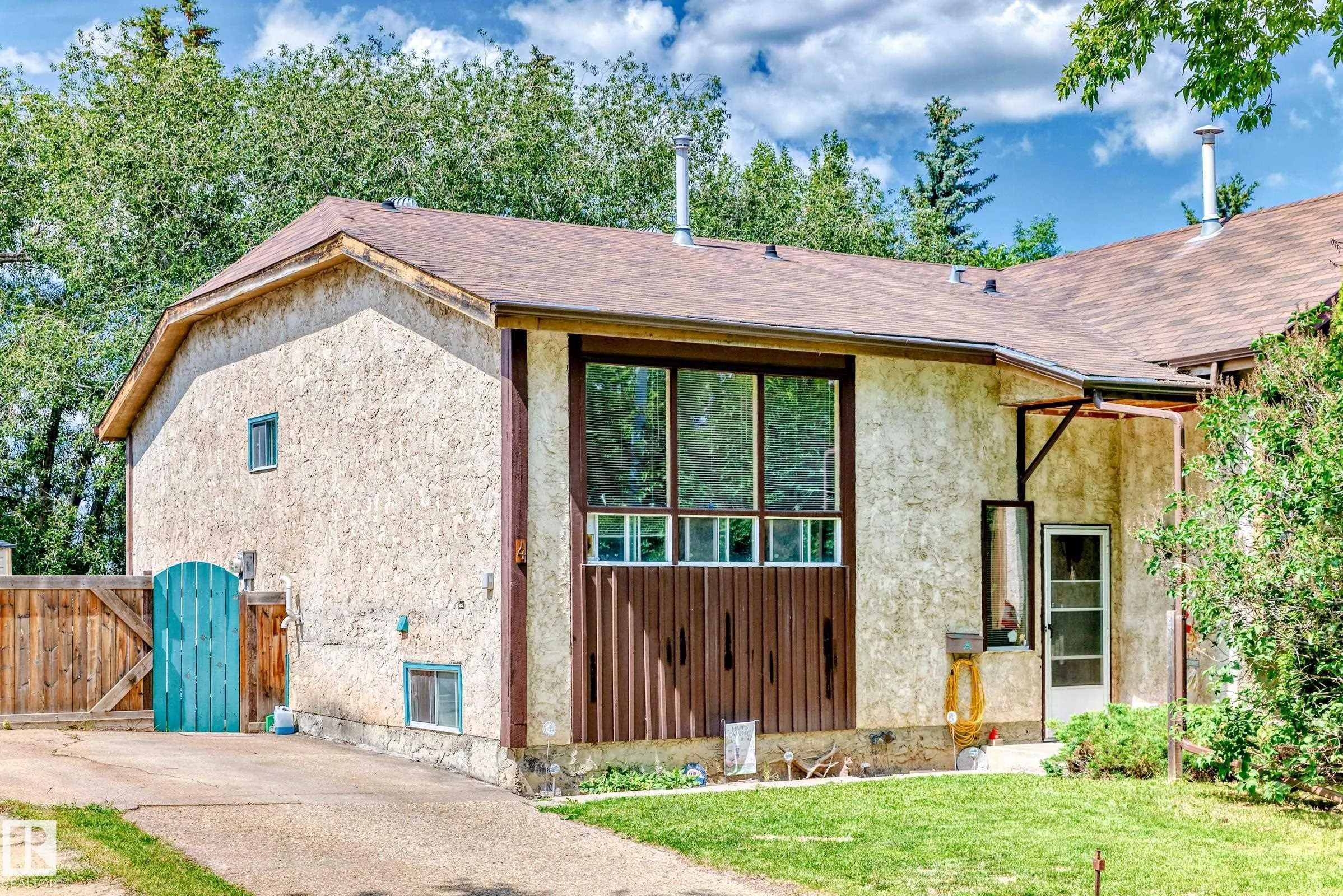 4 FRANKLIN Place