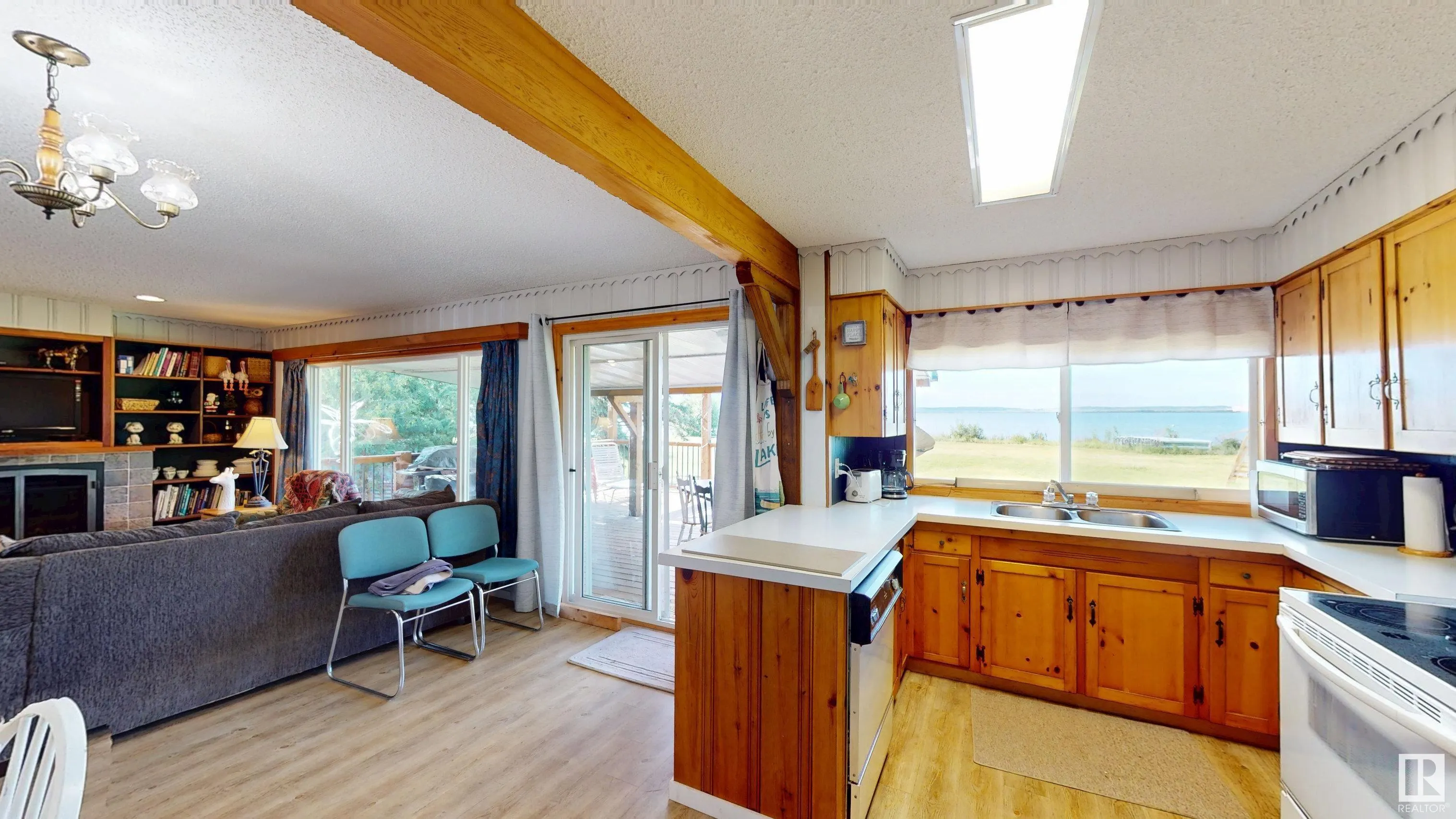 12 53026 RGE ROAD 43
