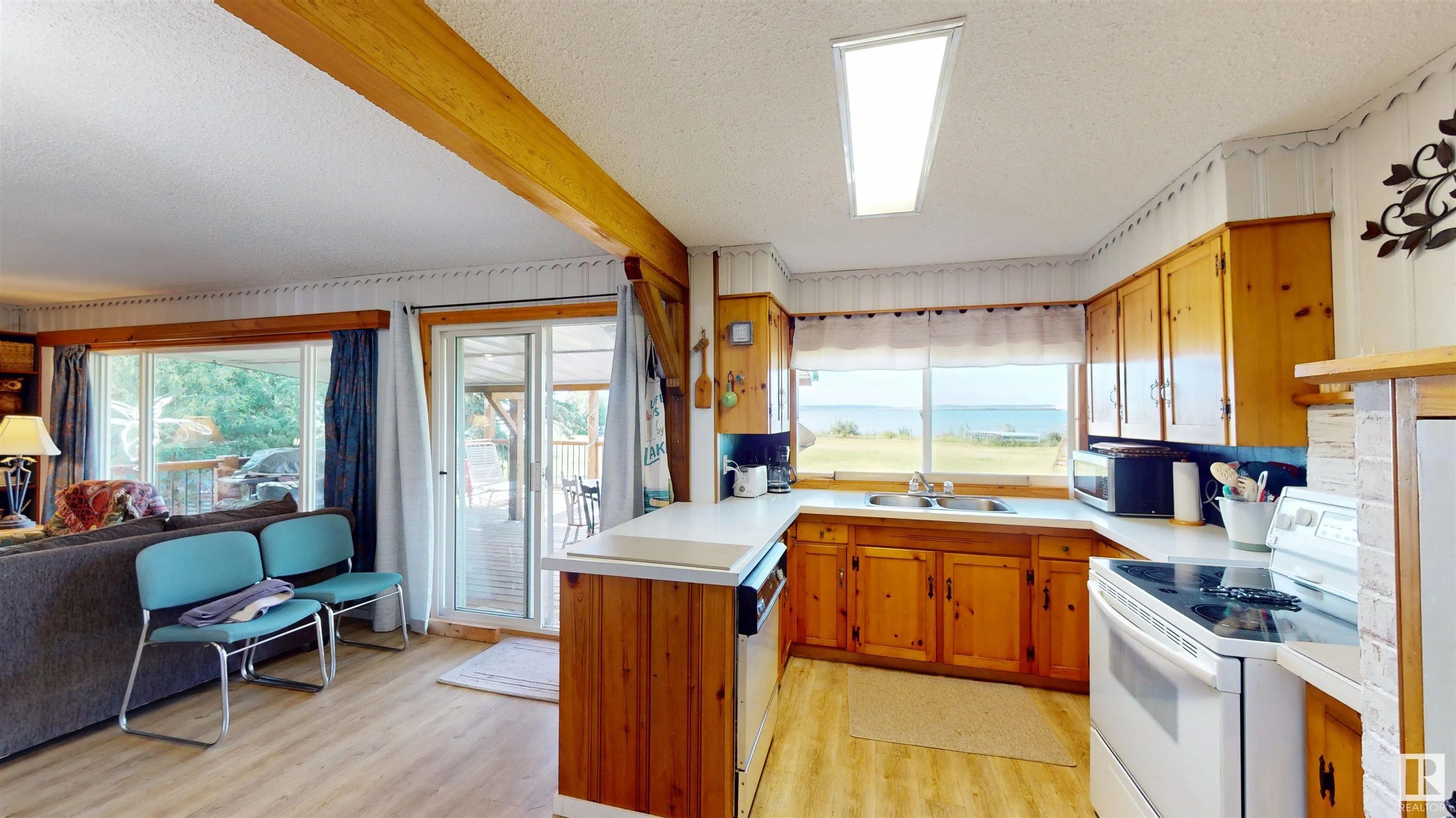 12 53026 RGE ROAD 43
