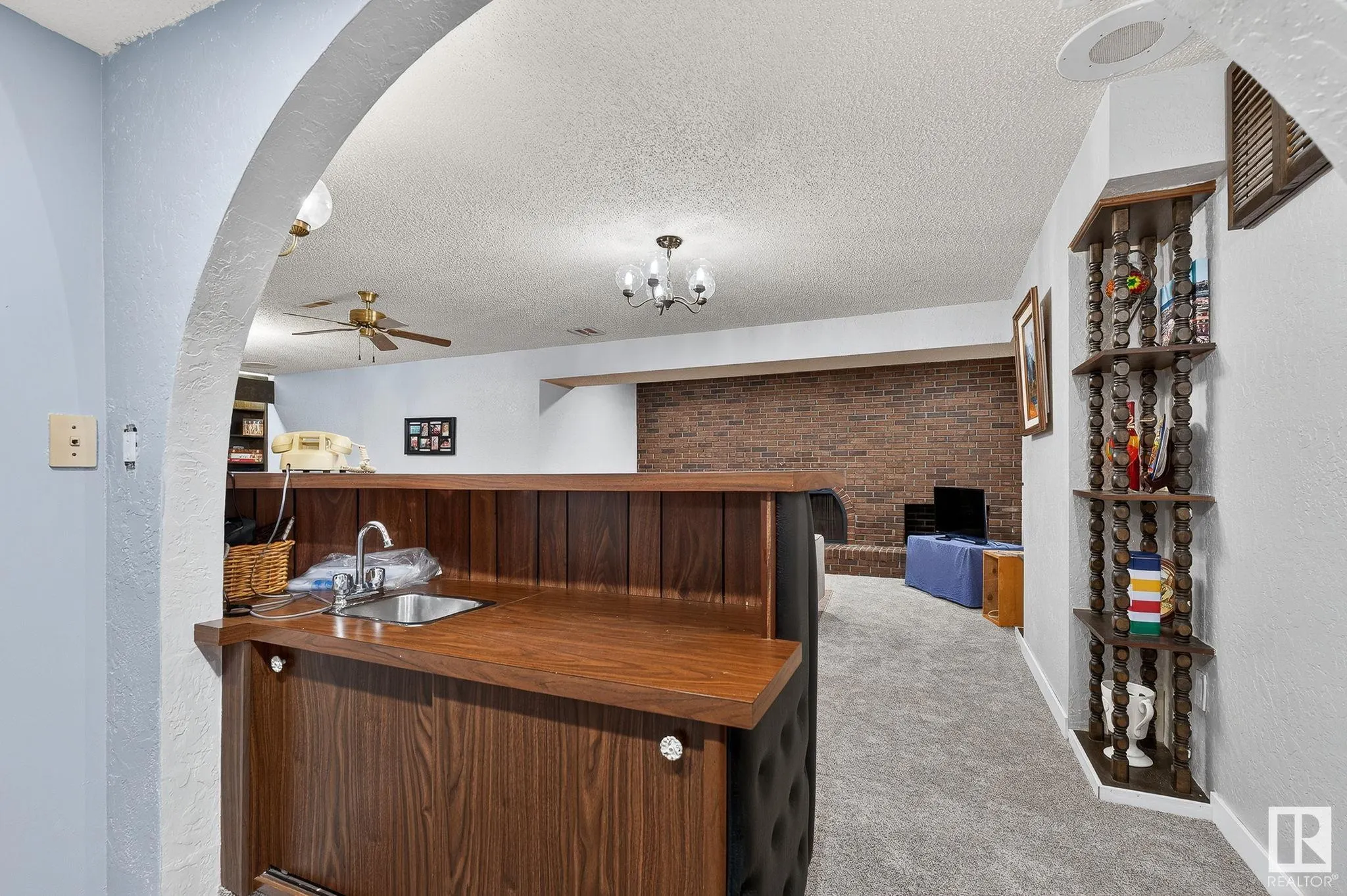 42 GREENBRIER Crescent