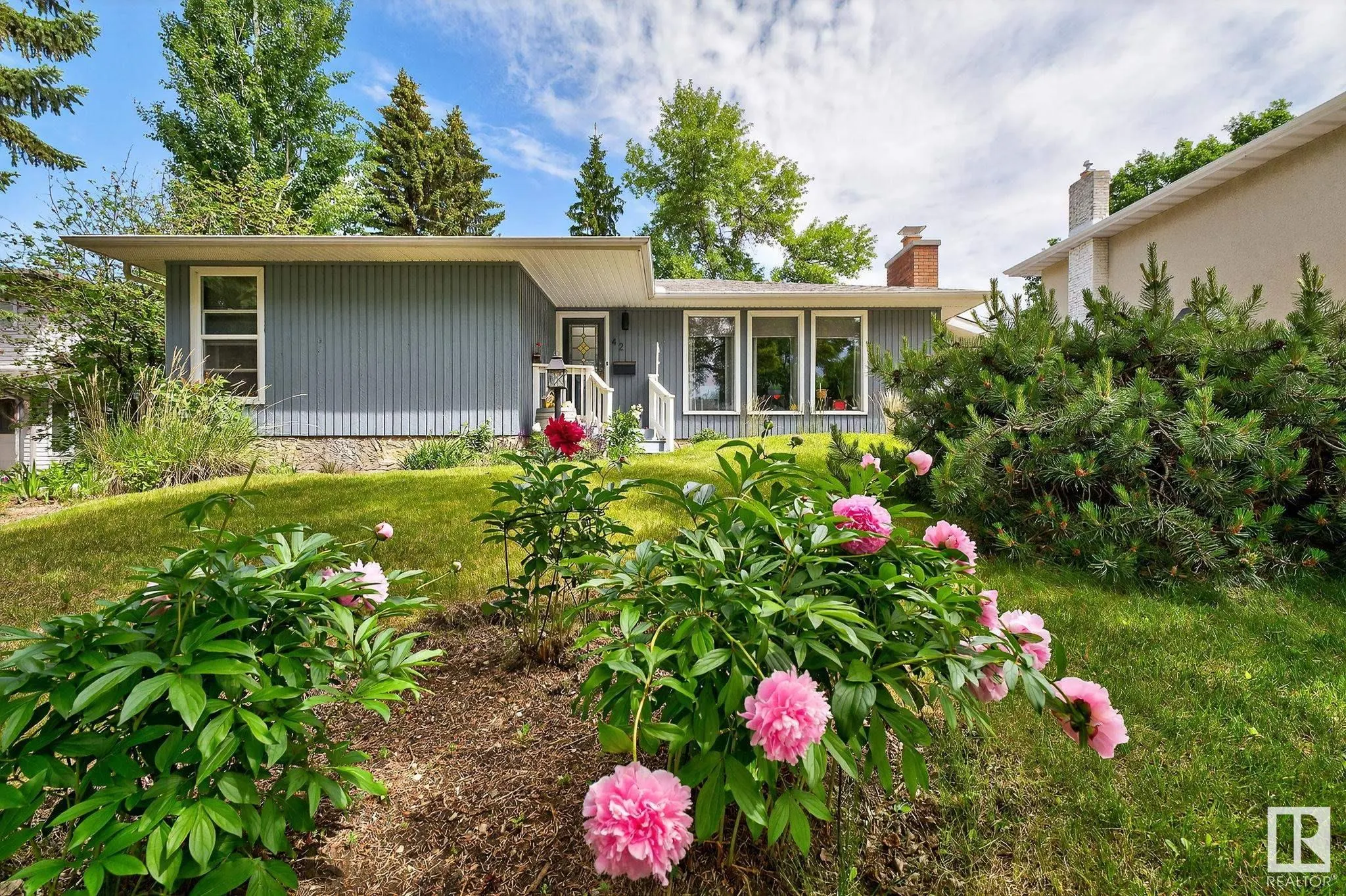 42 GREENBRIER Crescent