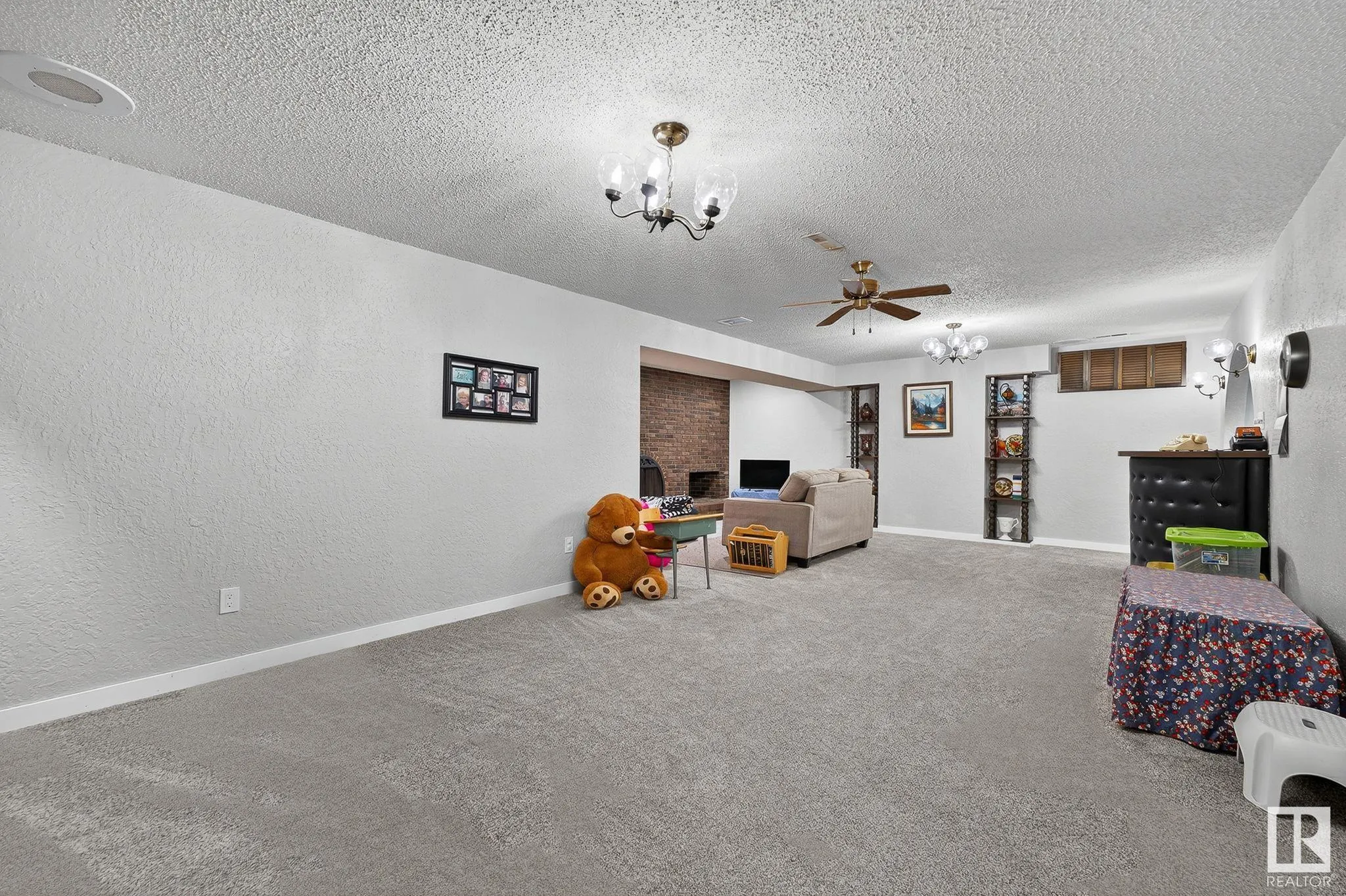 42 GREENBRIER Crescent