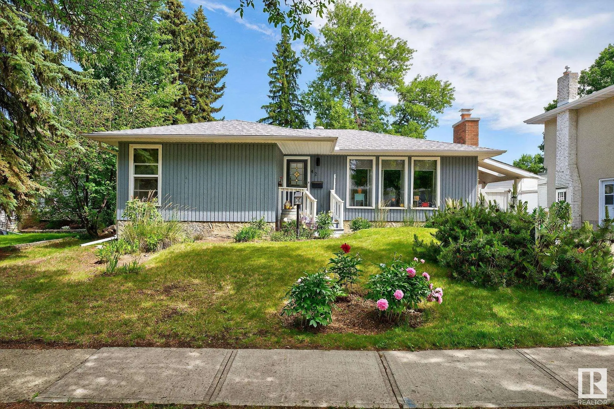 42 GREENBRIER Crescent