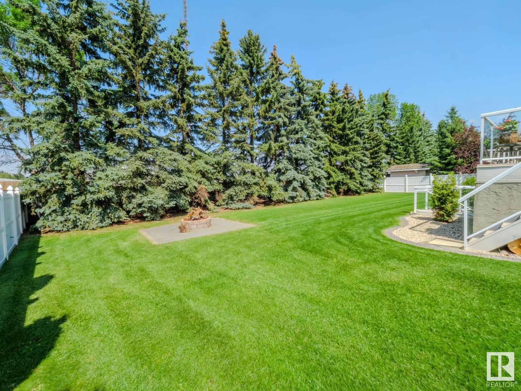 301 ESTATE Drive