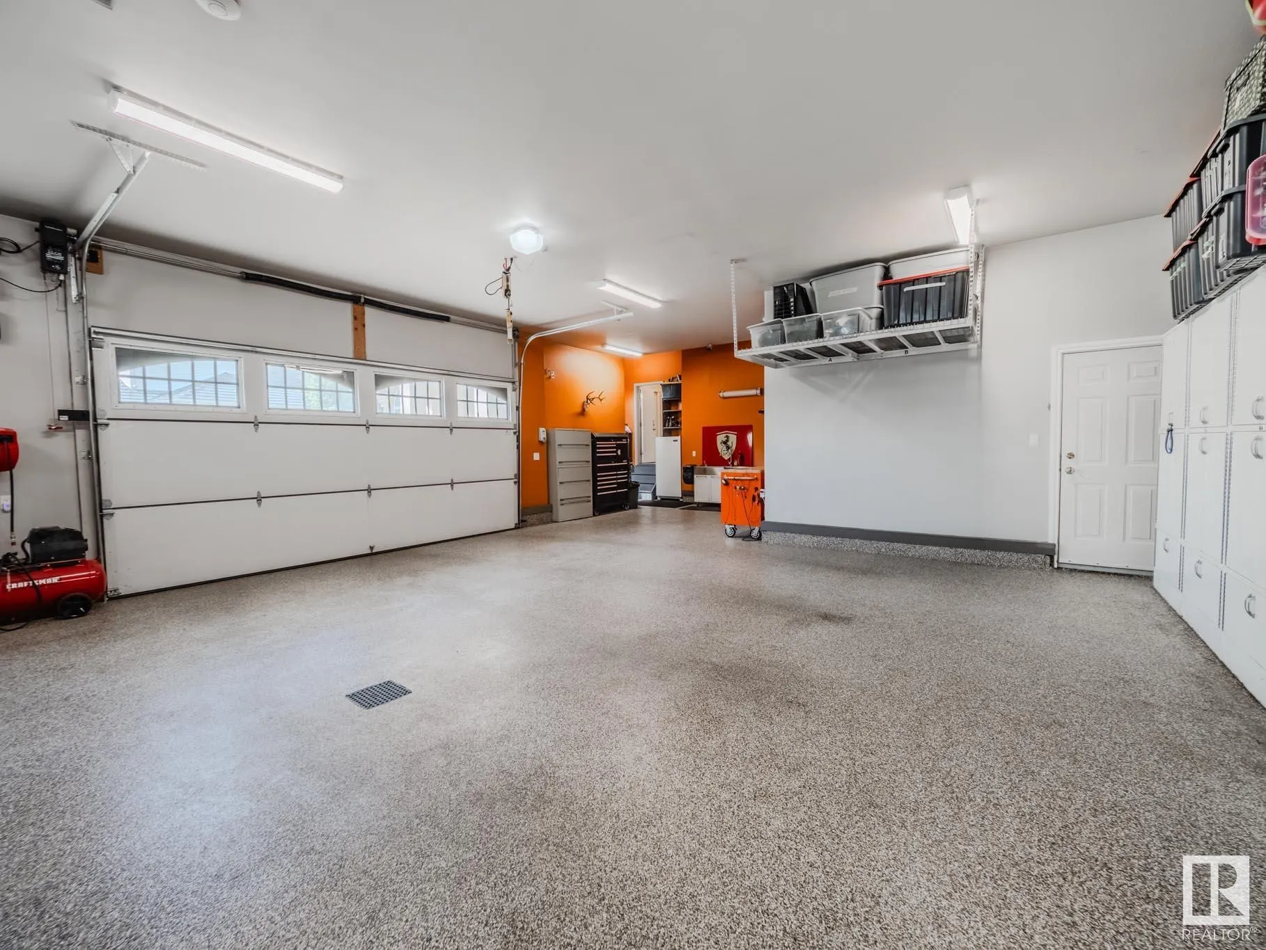 301 ESTATE Drive