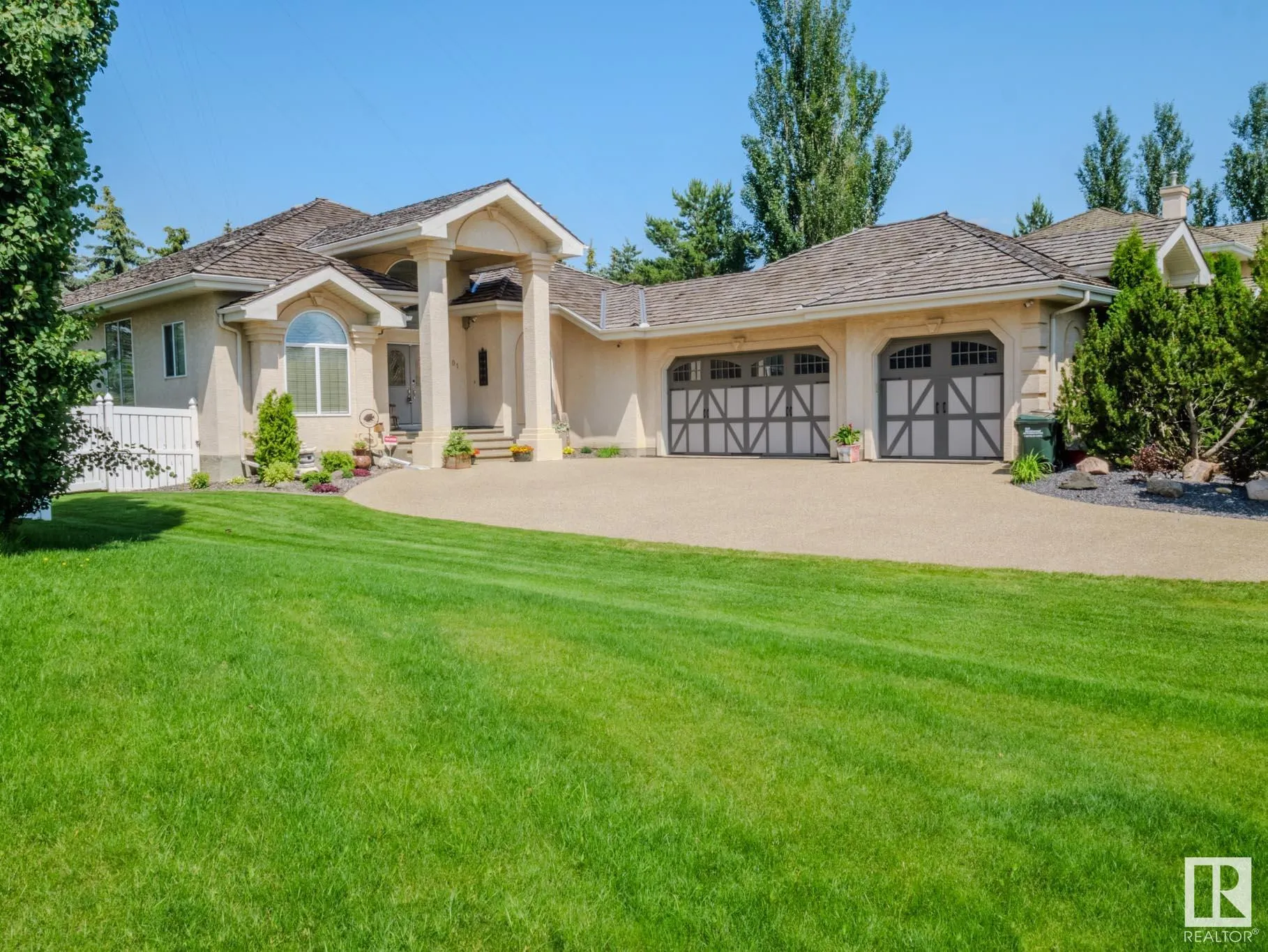 301 ESTATE Drive