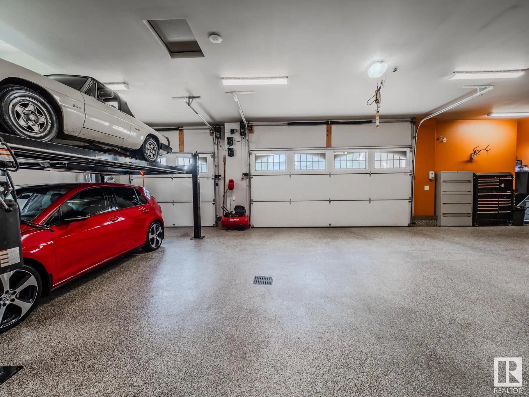 301 ESTATE Drive