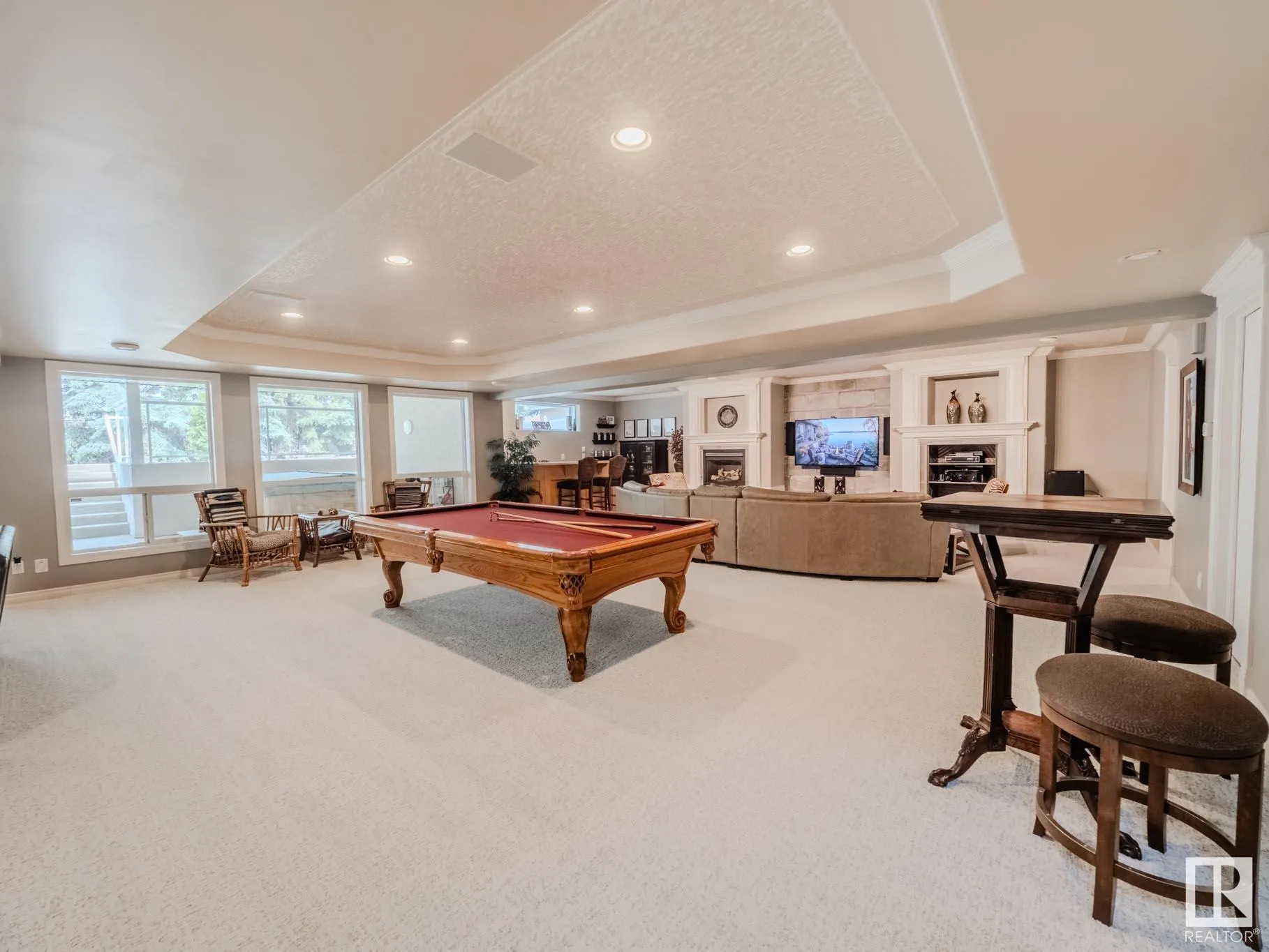 301 ESTATE Drive