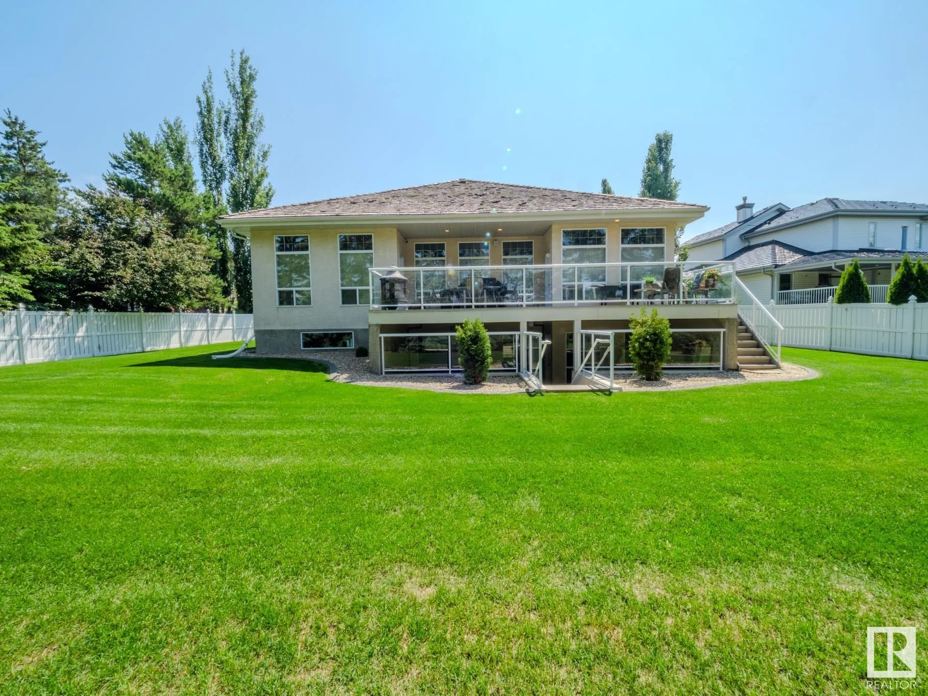 301 ESTATE Drive