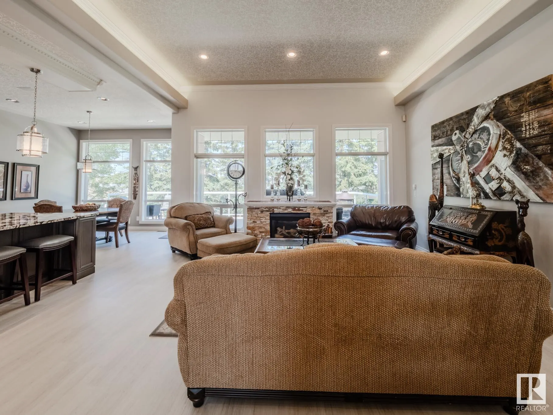 301 ESTATE Drive