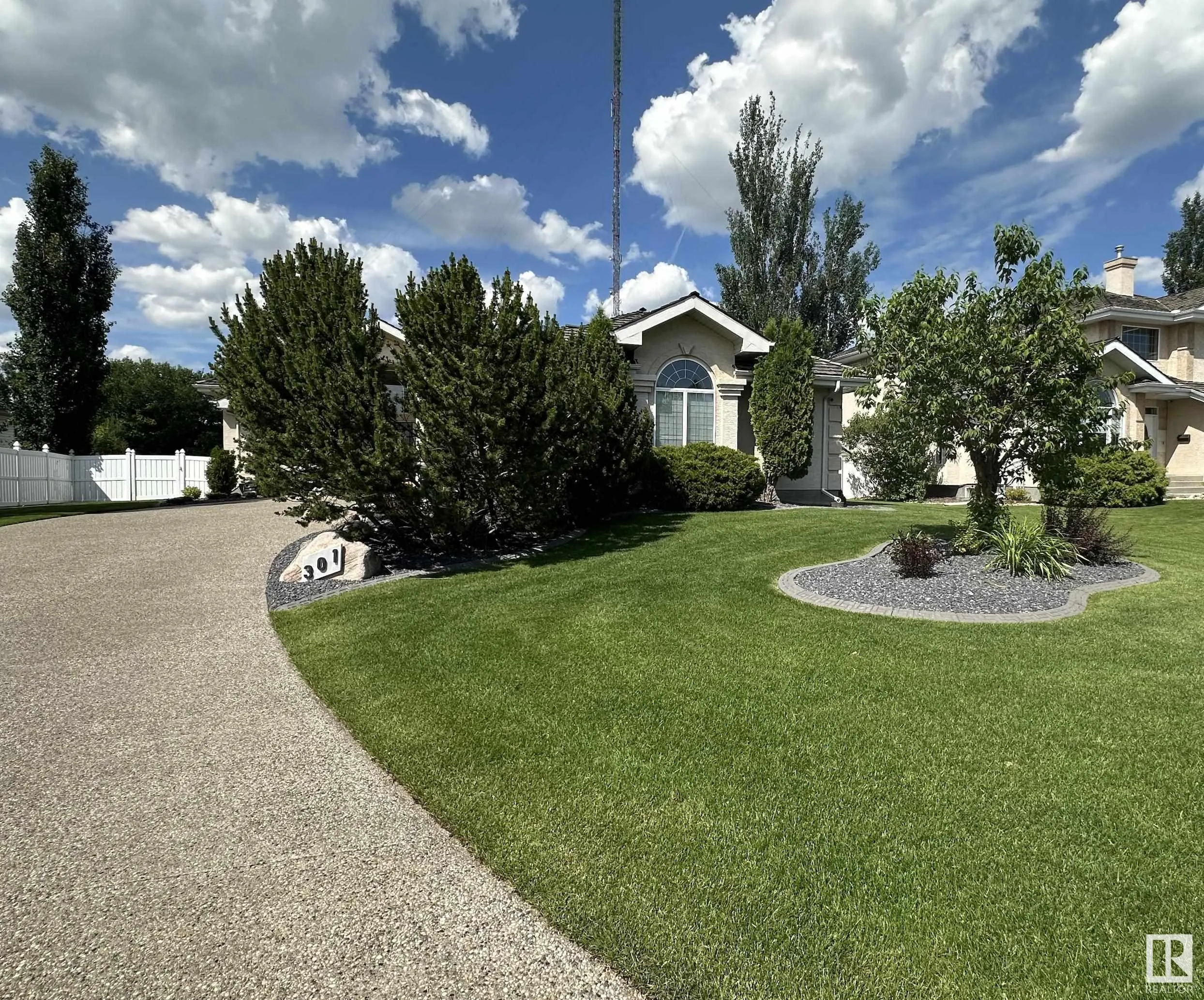 301 ESTATE Drive
