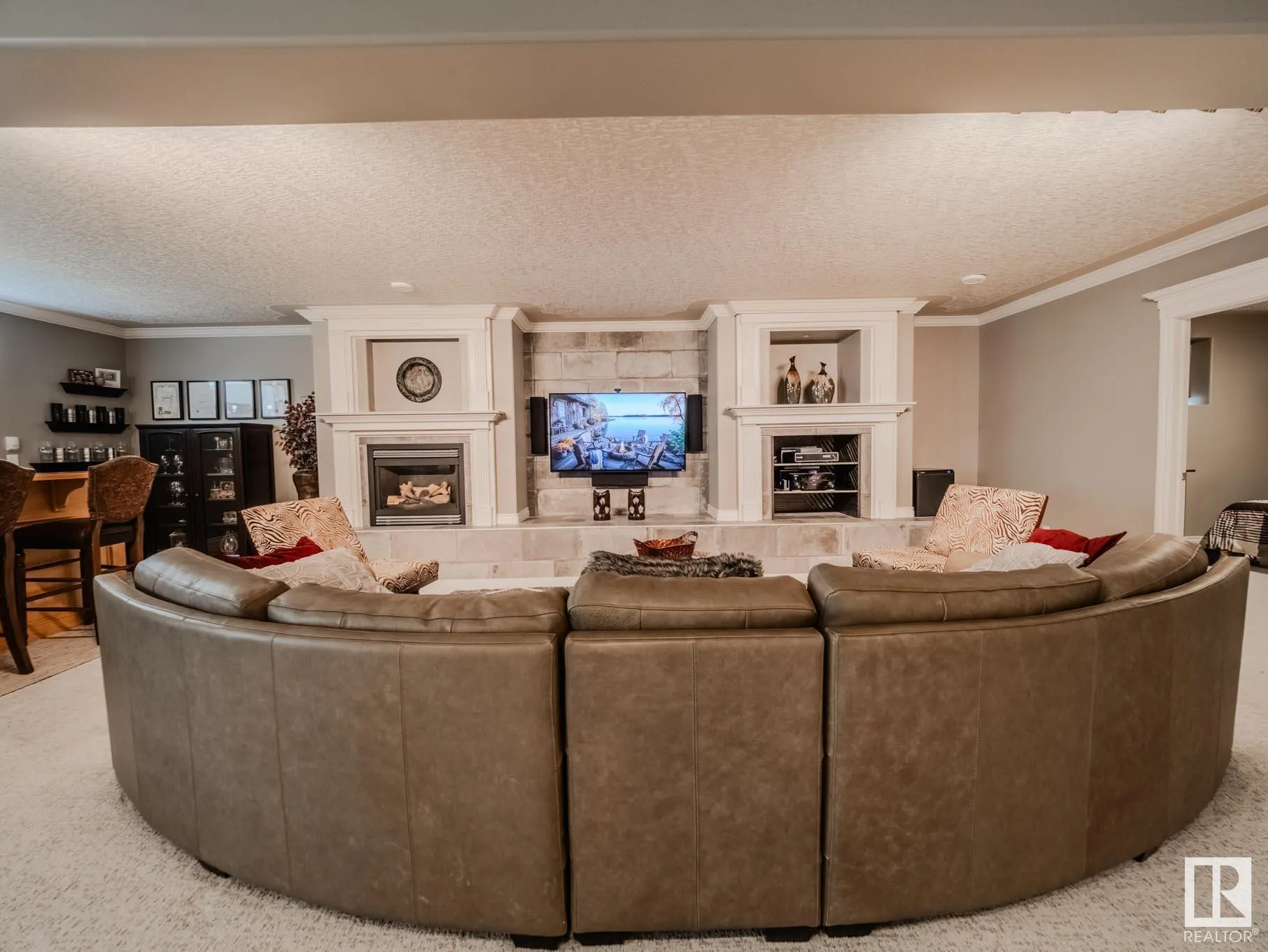 301 ESTATE Drive