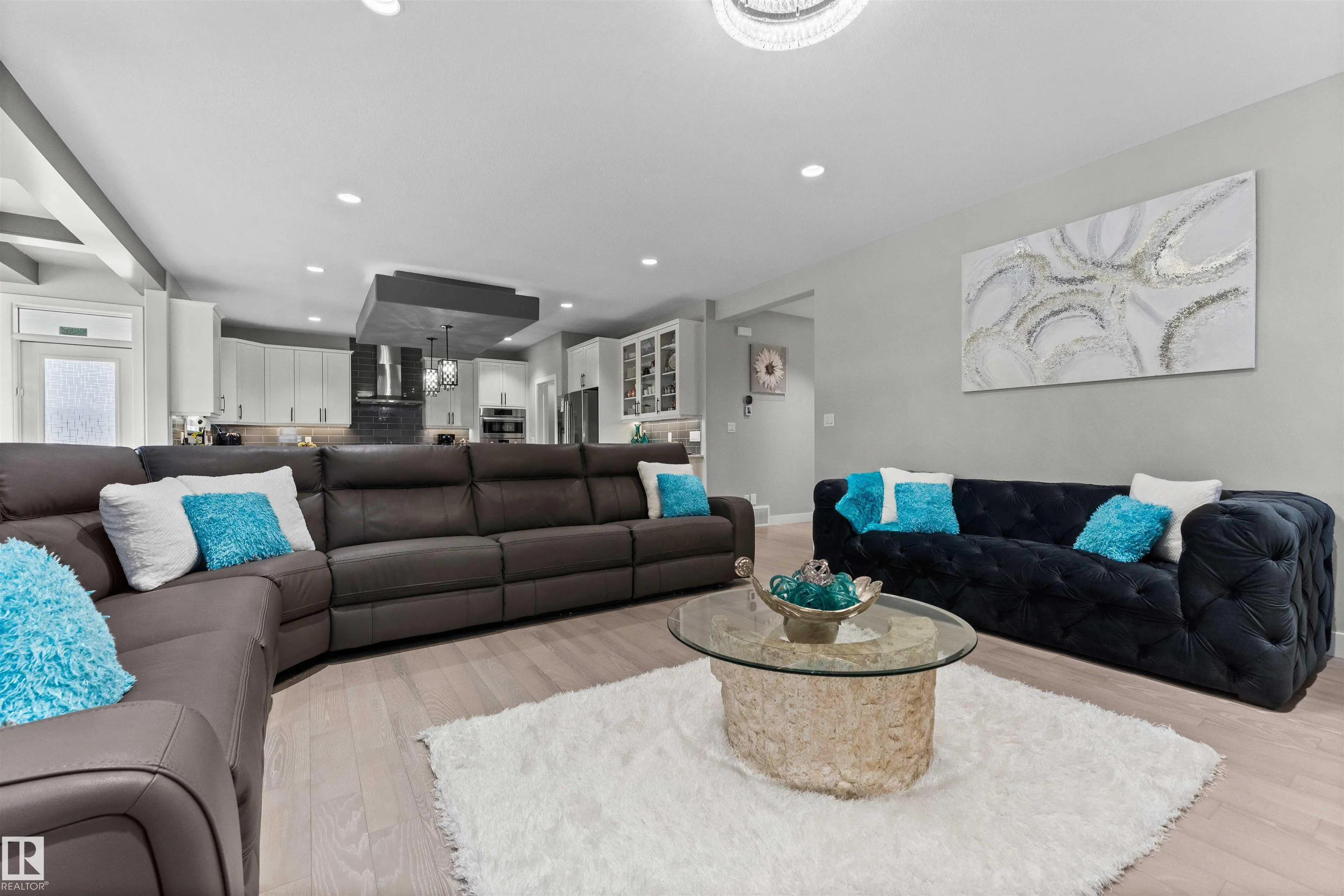 6813 KNOX Loop