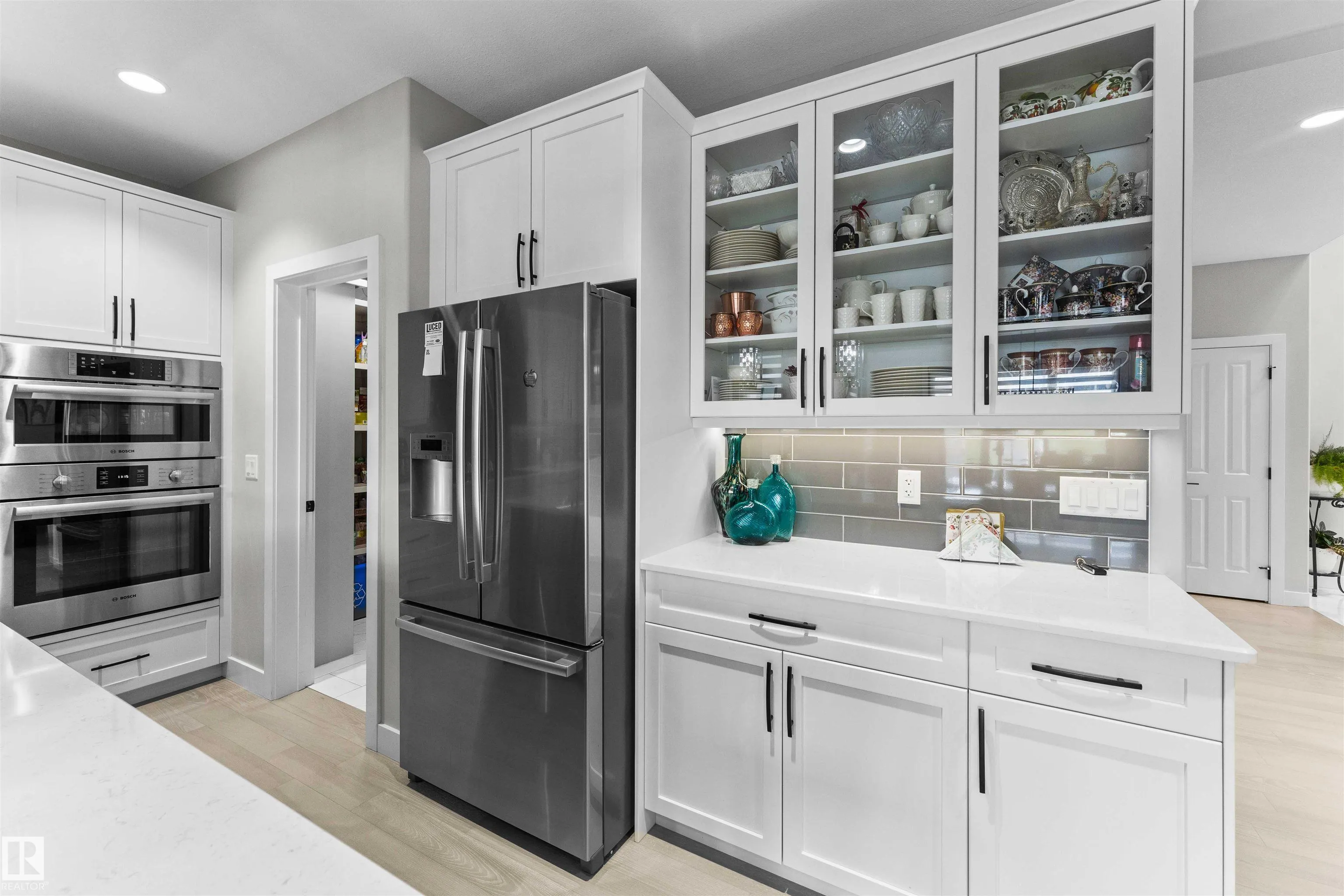 6813 KNOX Loop