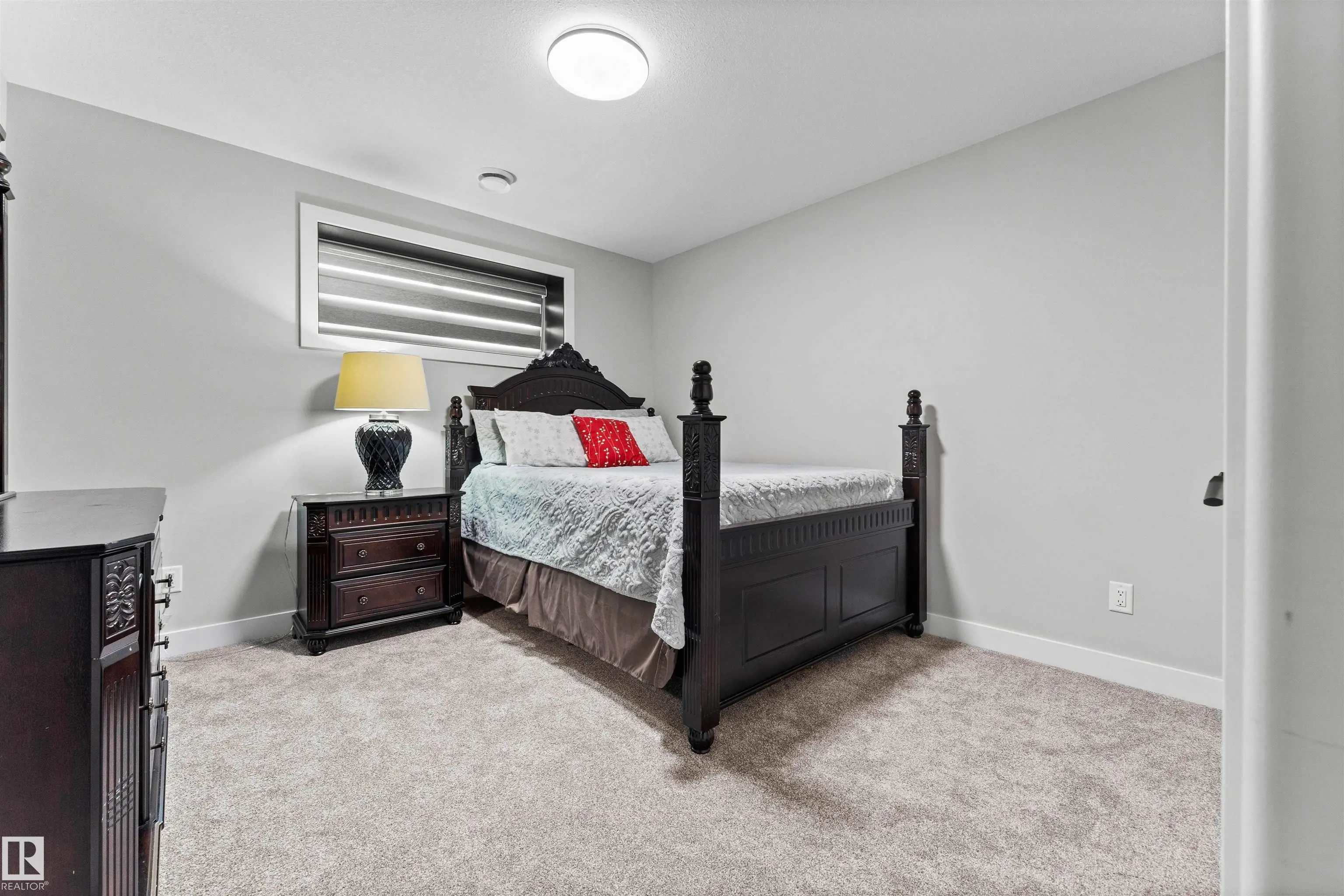 6813 KNOX Loop