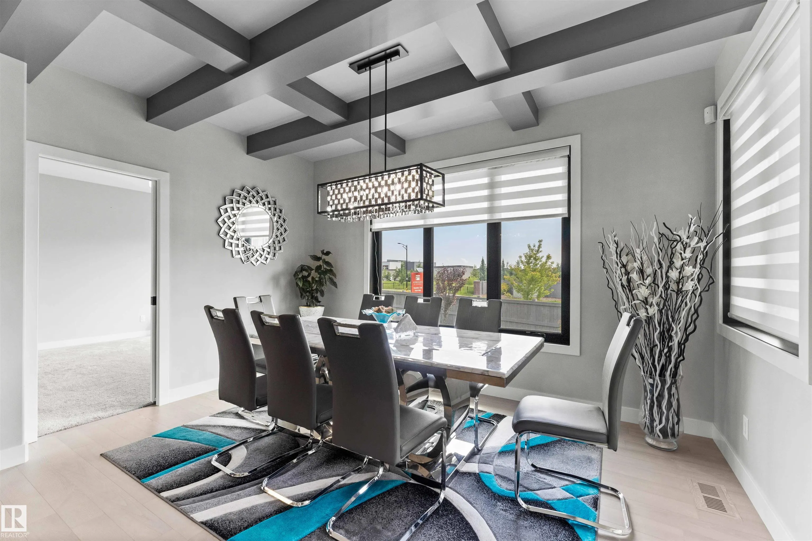 6813 KNOX Loop