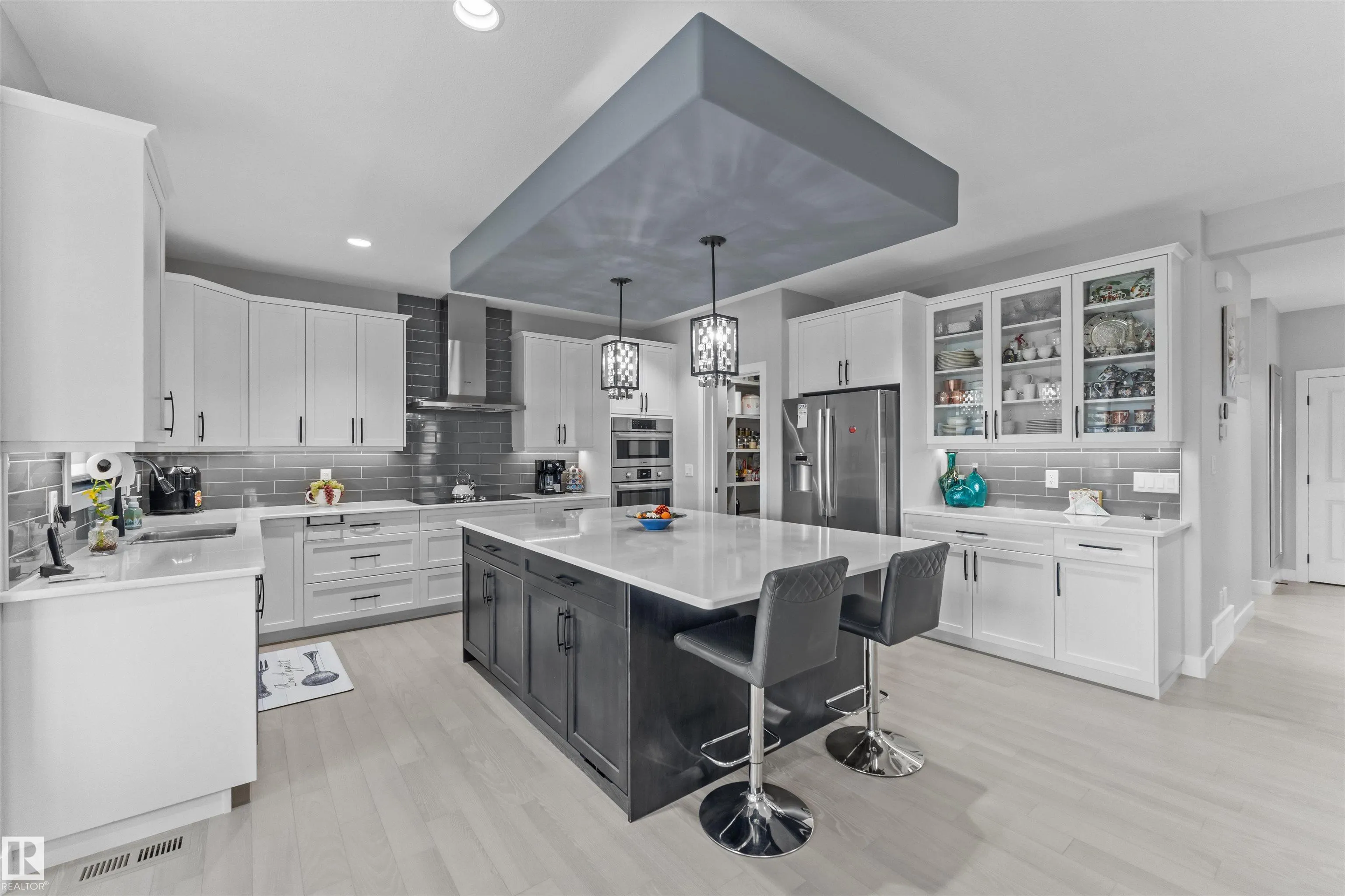 6813 KNOX Loop