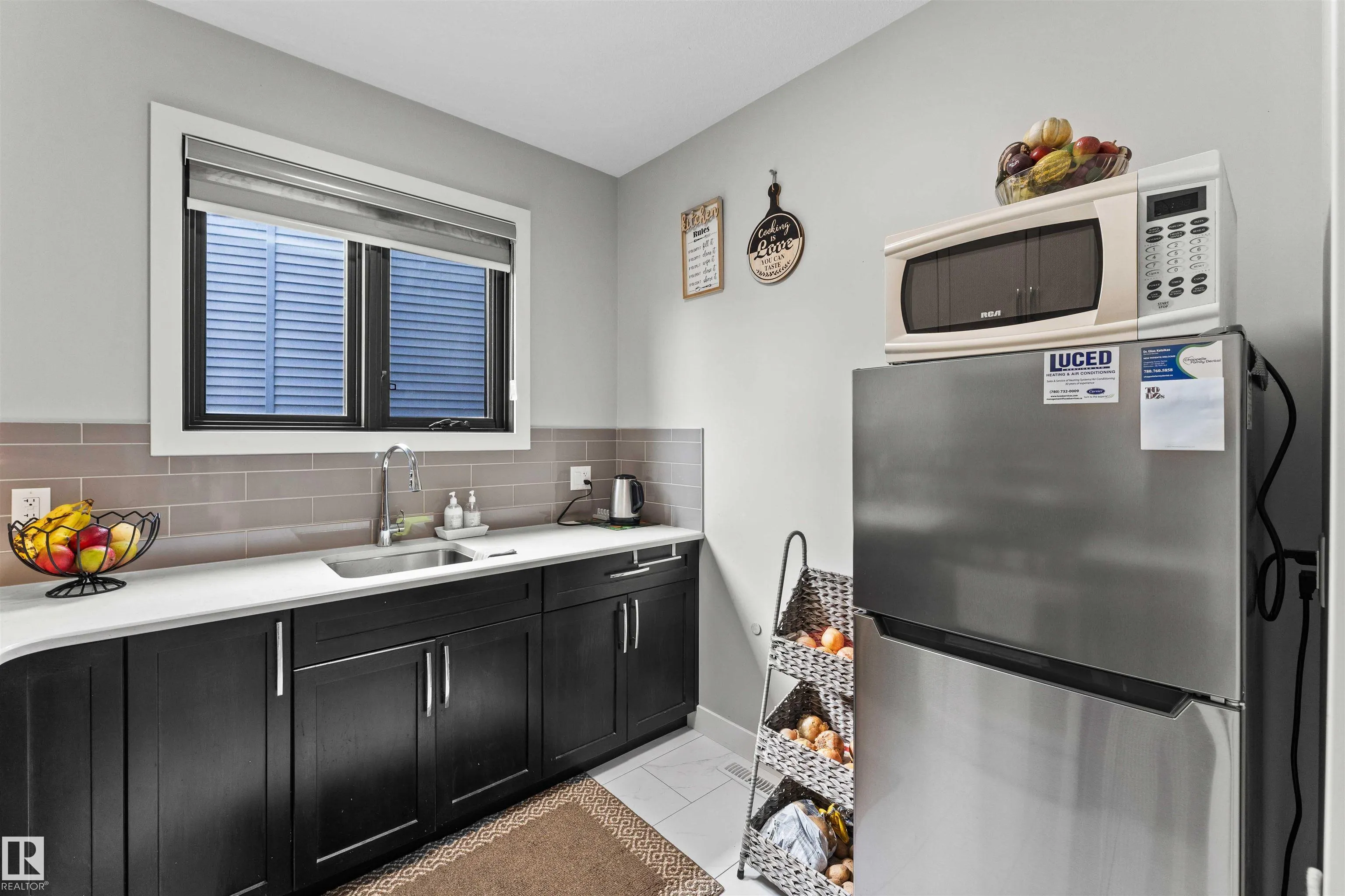 6813 KNOX Loop