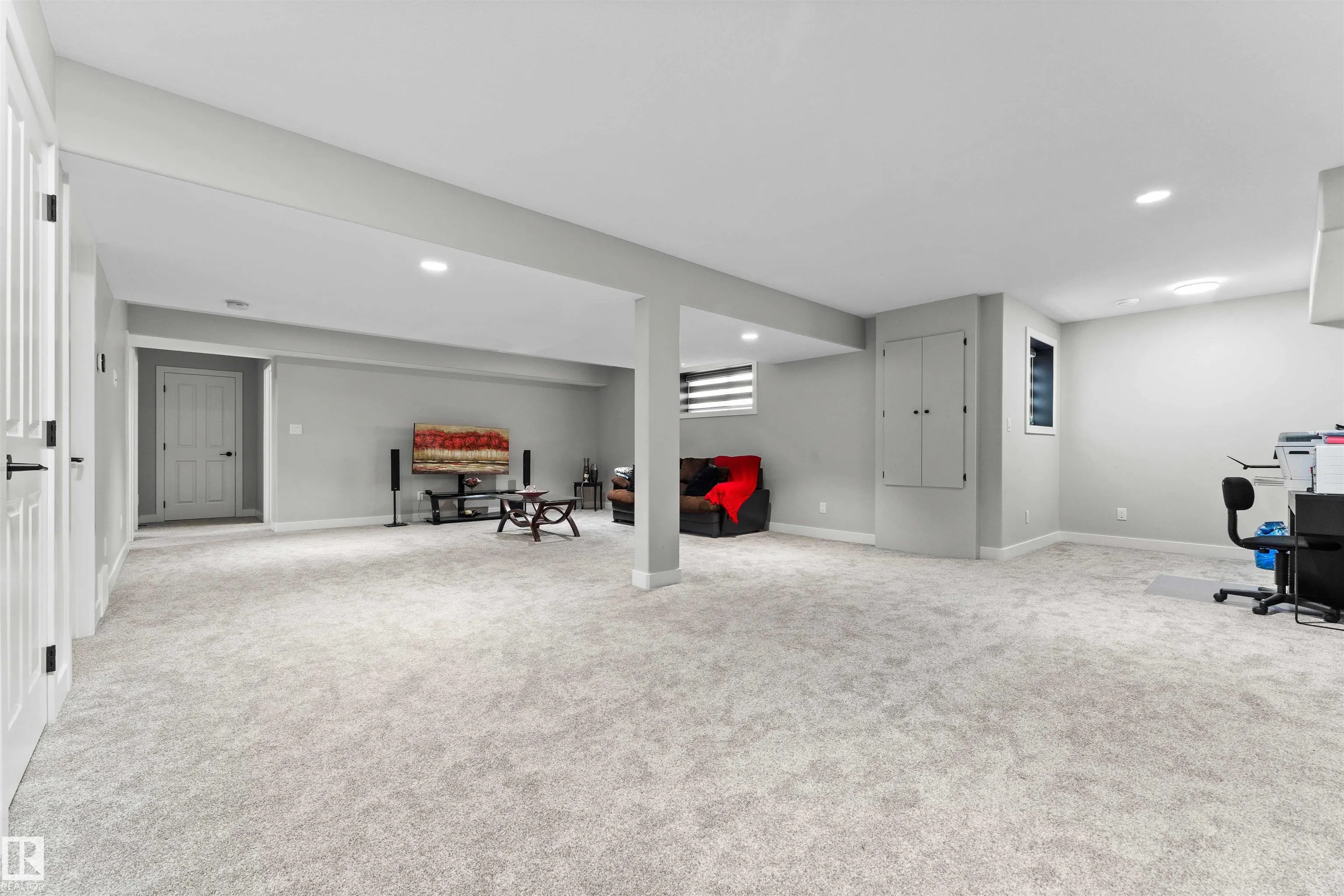 6813 KNOX Loop