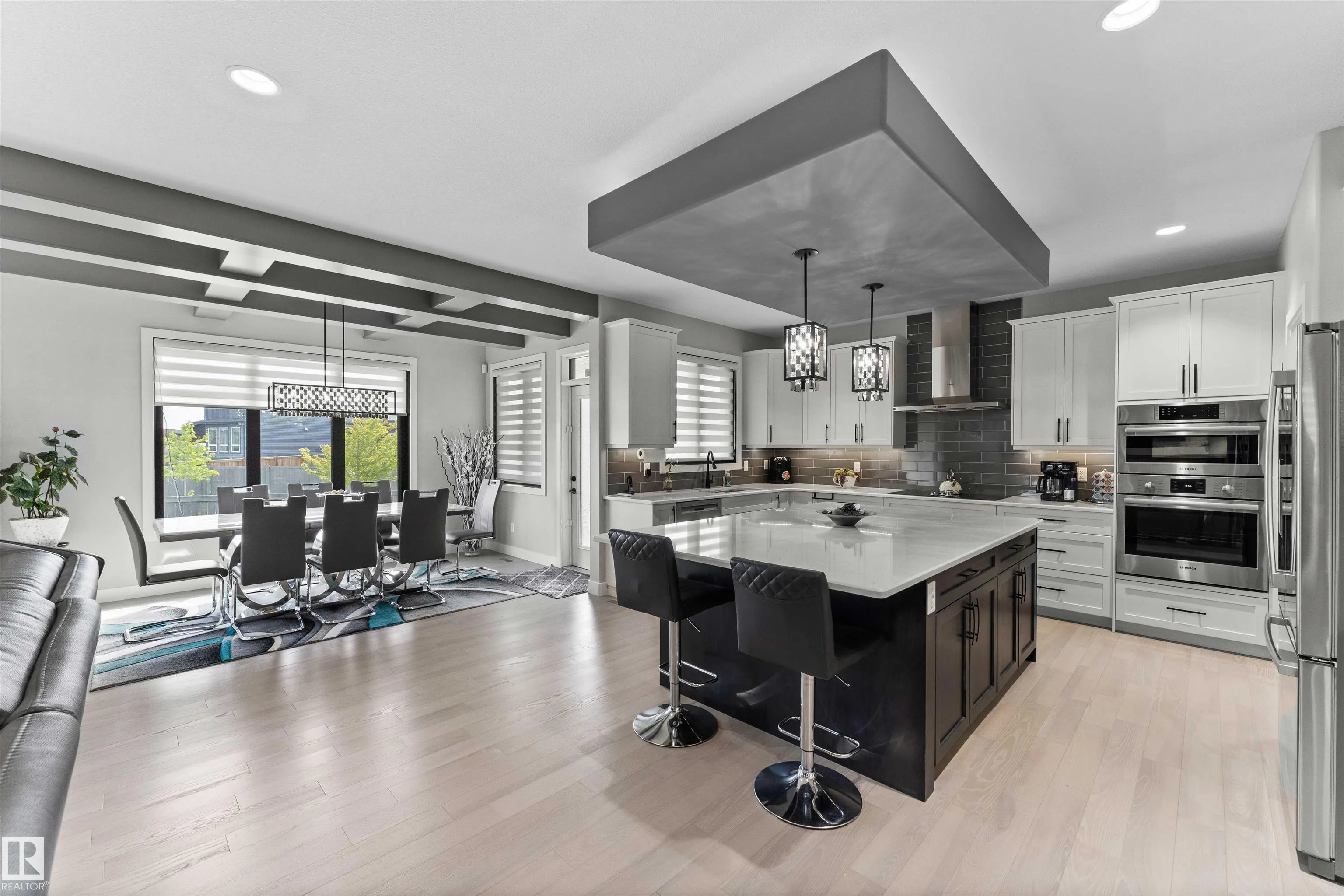 6813 KNOX Loop