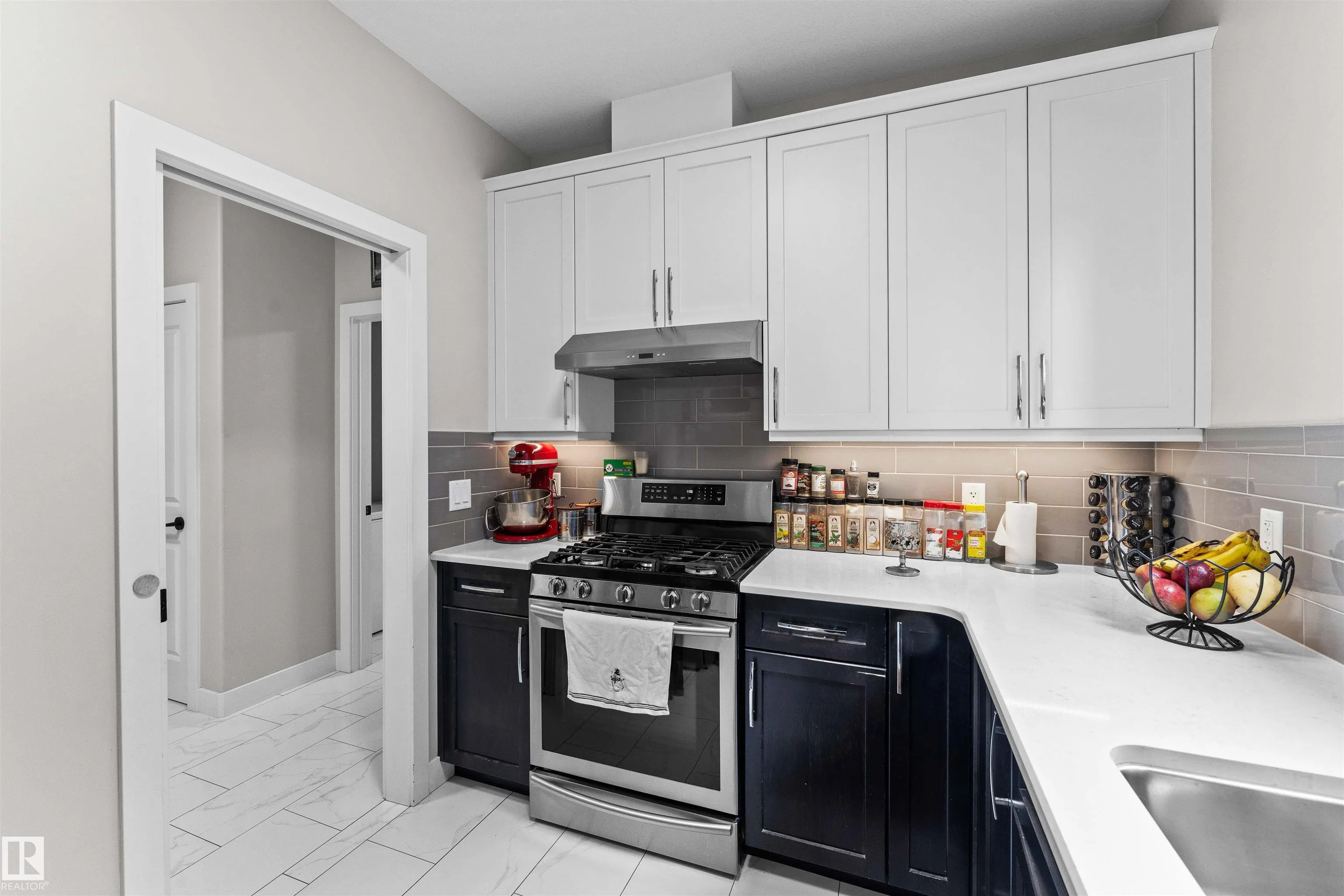6813 KNOX Loop