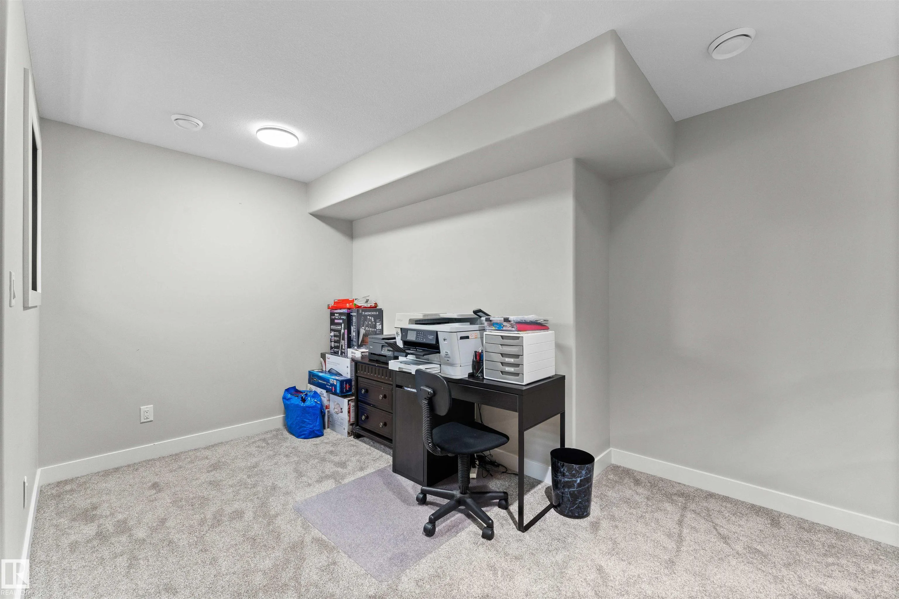 6813 KNOX Loop