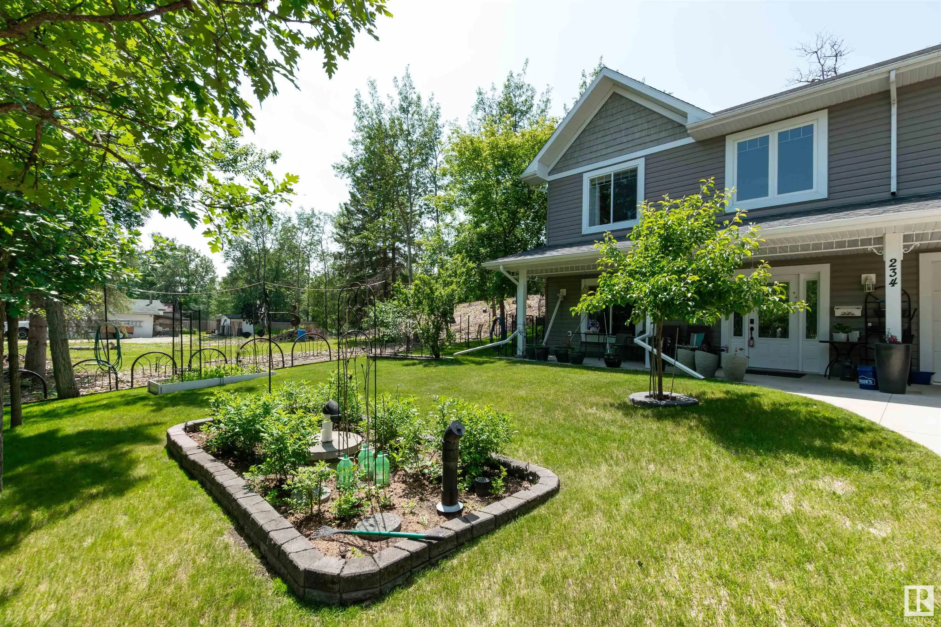 22106 SOUTH COOKING LAKE Road