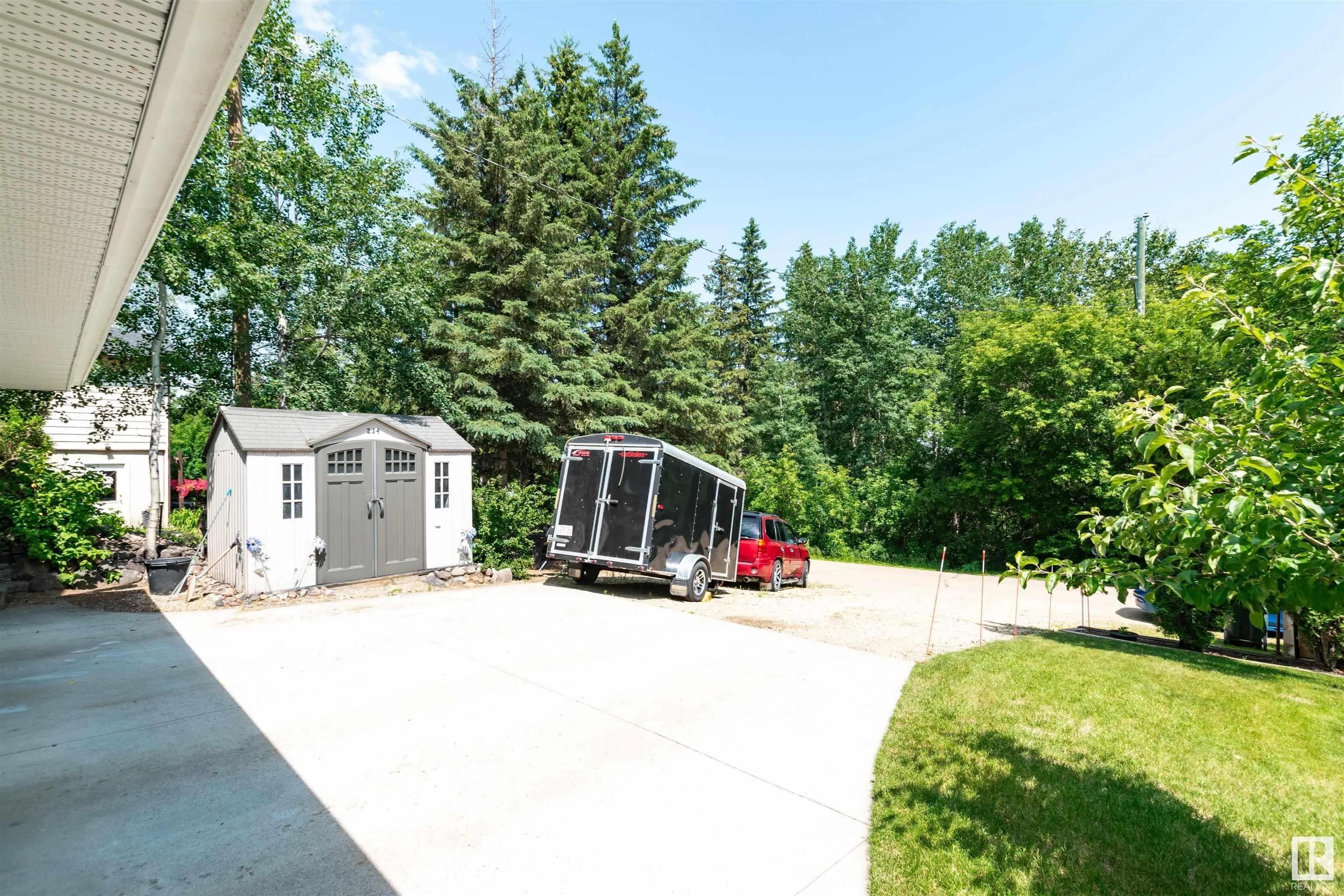 22106 SOUTH COOKING LAKE Road