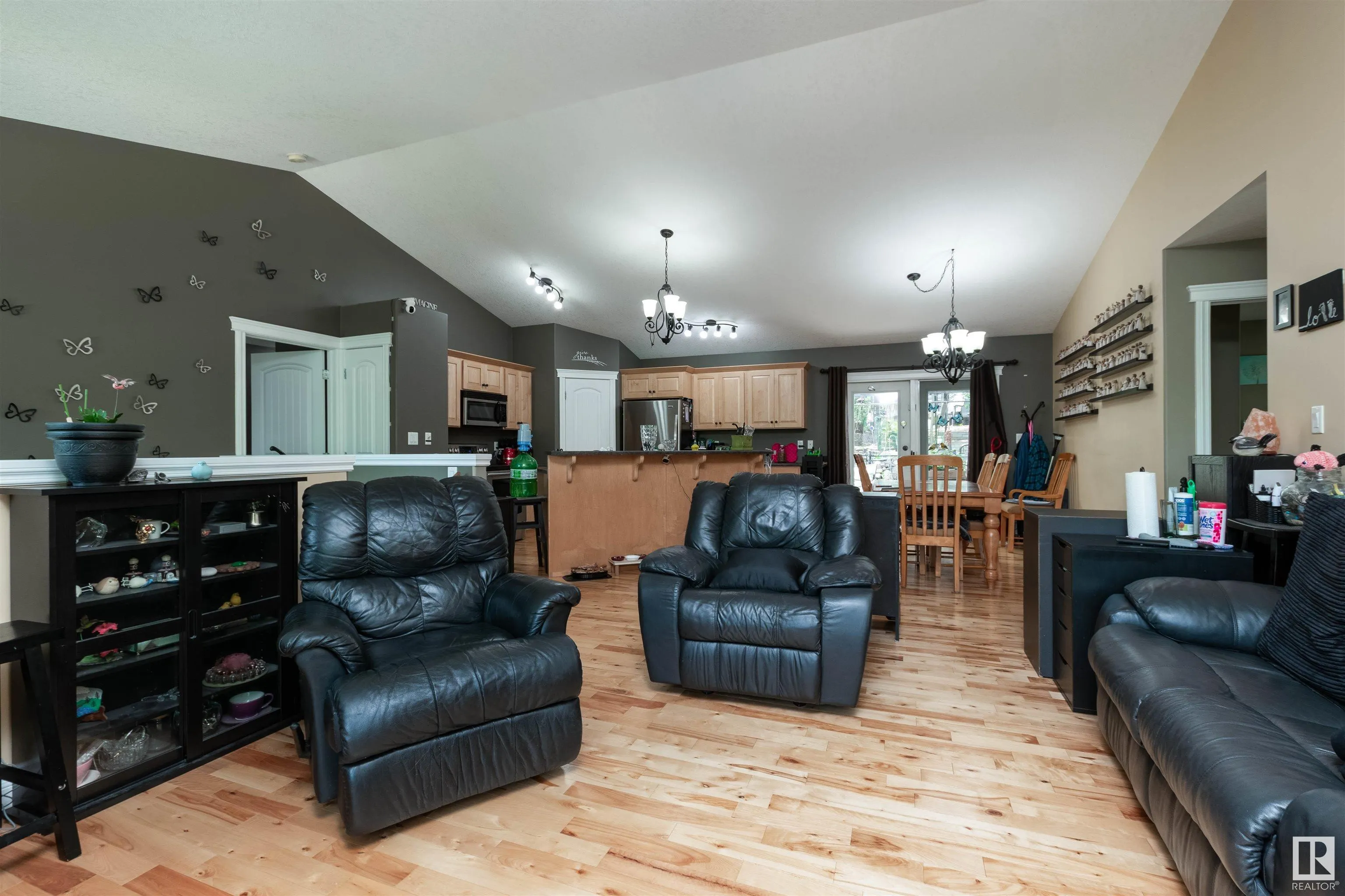 22106 SOUTH COOKING LAKE Road