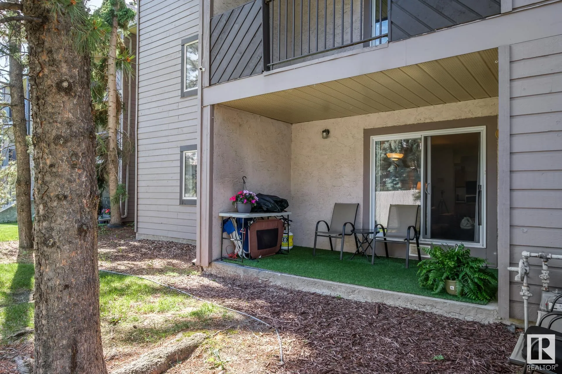 47 AKINS Drive