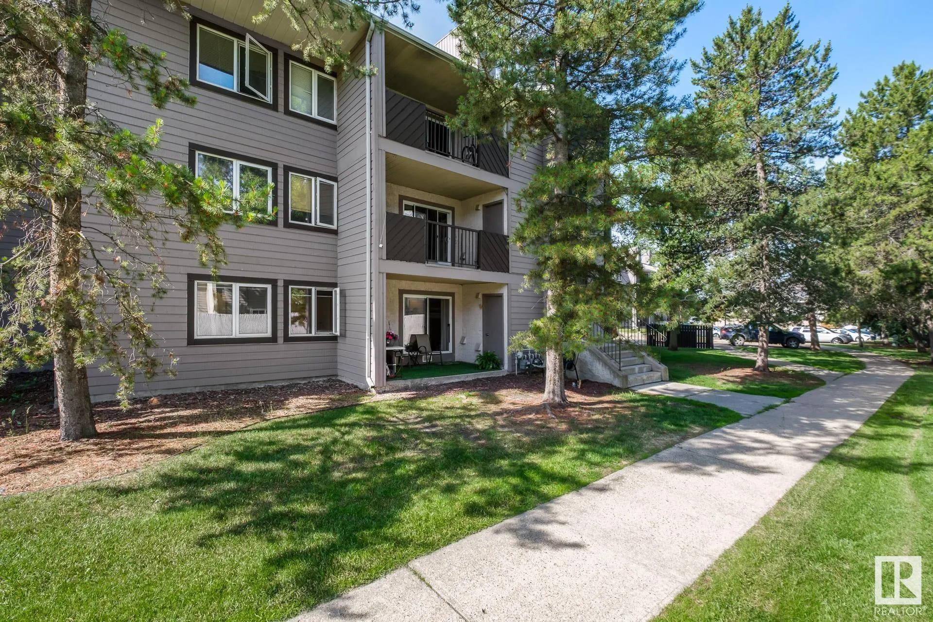 47 AKINS Drive