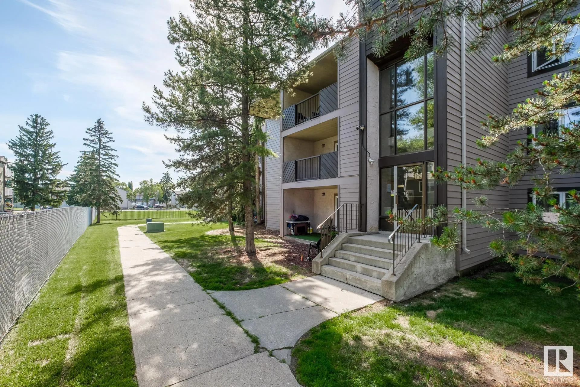 47 AKINS Drive