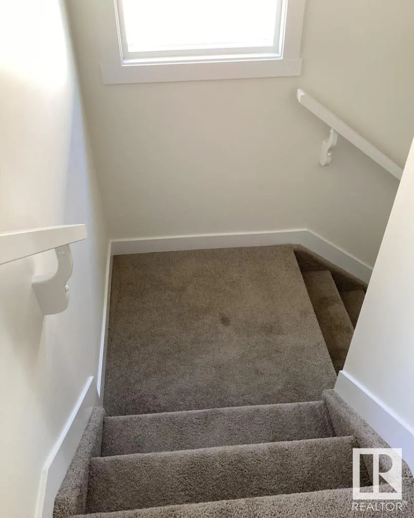 122 KINGSBURY Circle