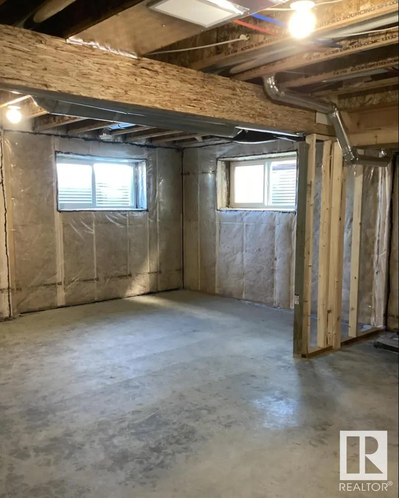 122 KINGSBURY Circle