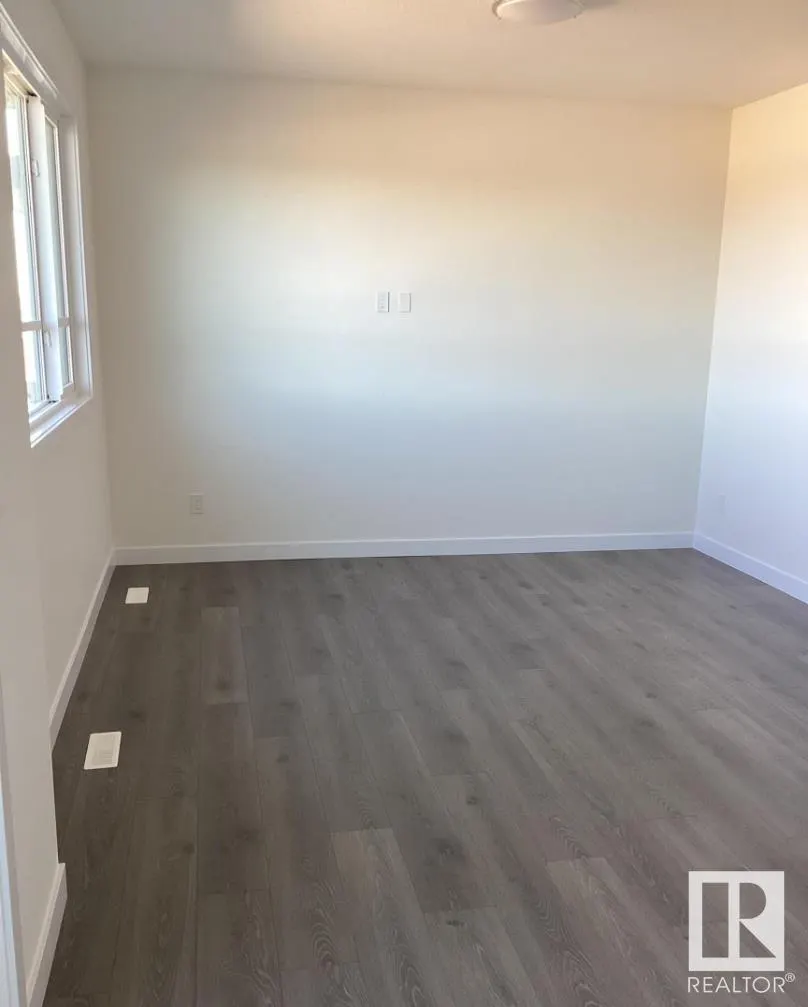 122 KINGSBURY Circle