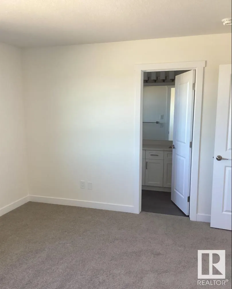 122 KINGSBURY Circle