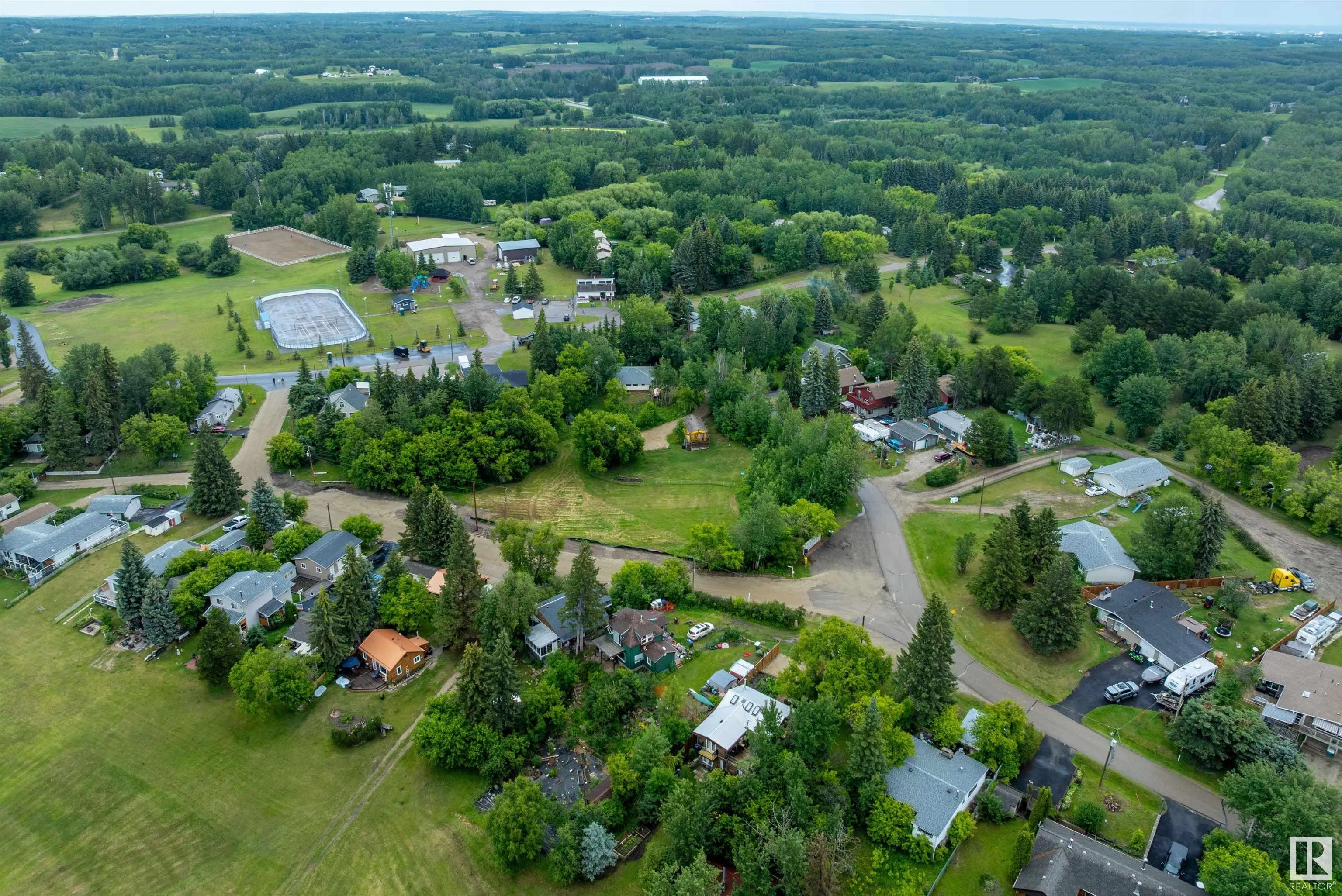 719 LAKESIDE Drive