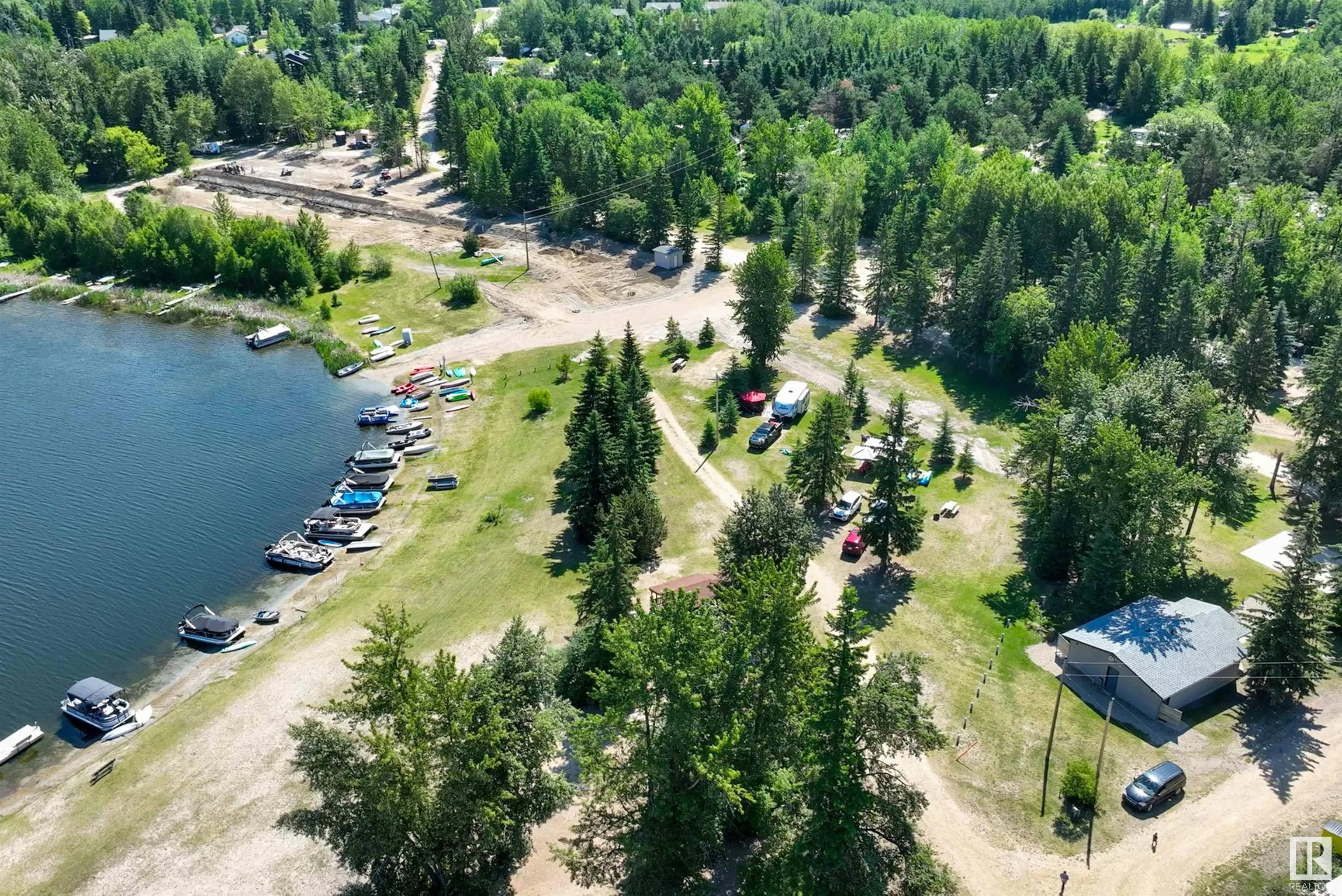 719 LAKESIDE Drive