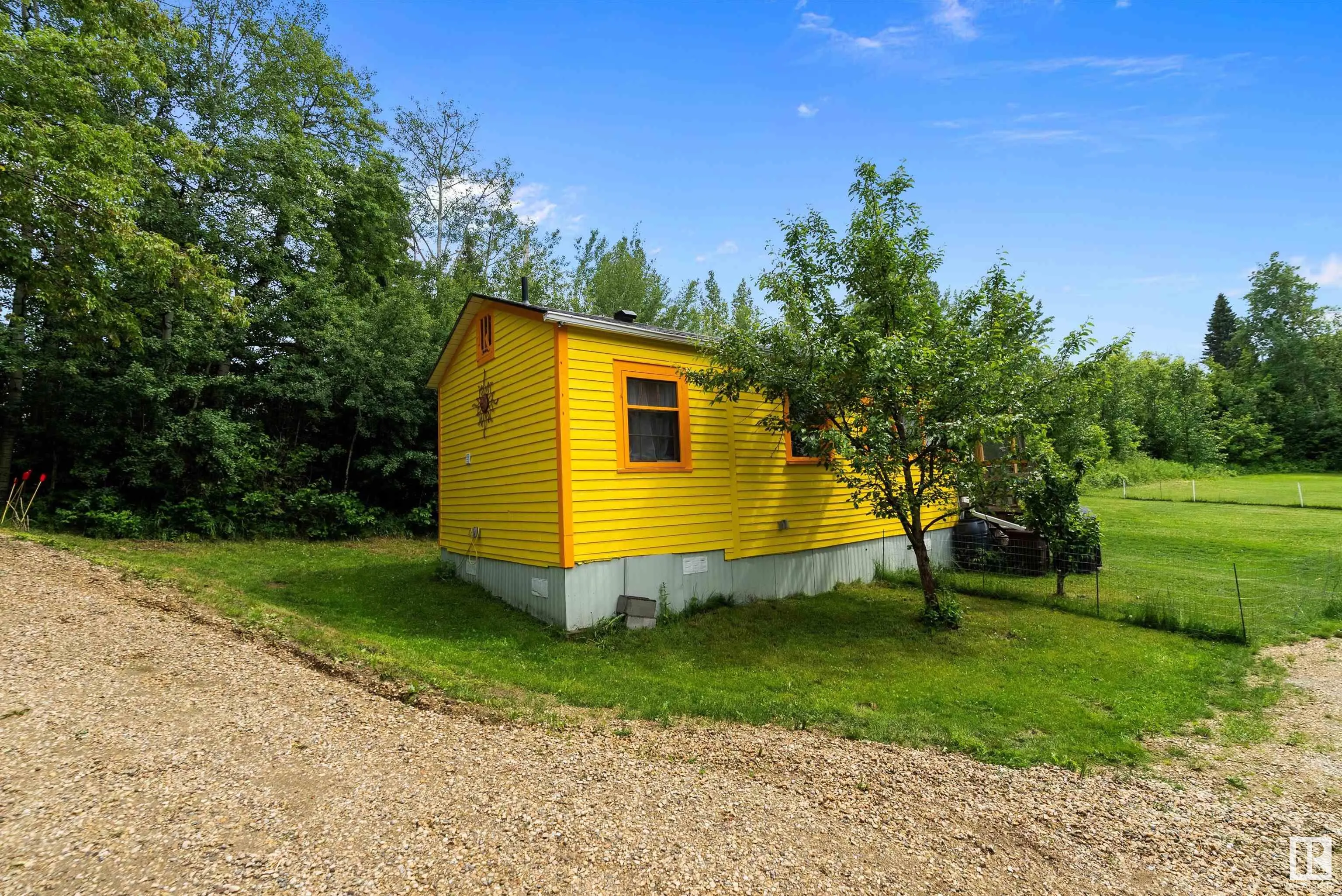 719 LAKESIDE Drive