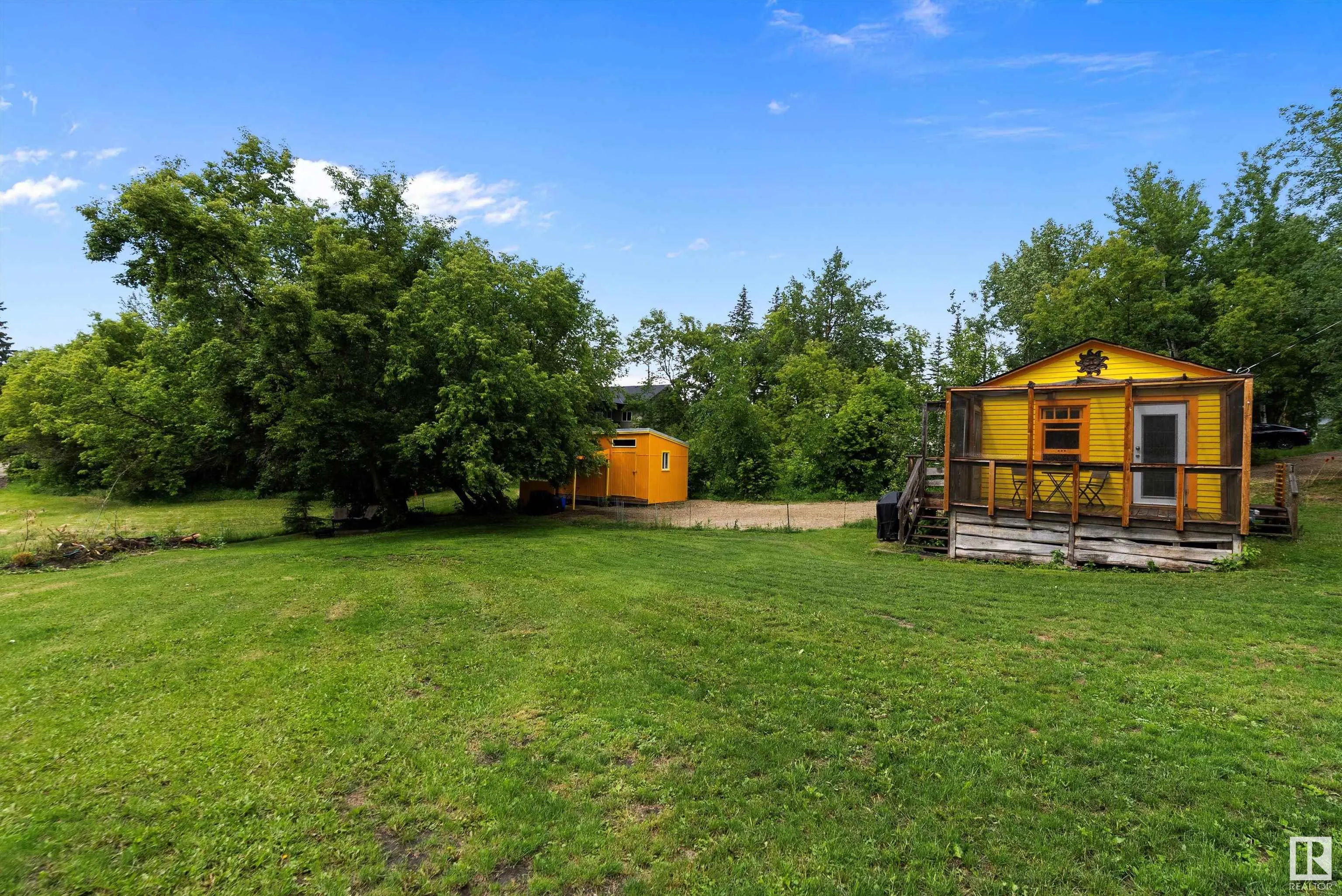 719 LAKESIDE Drive