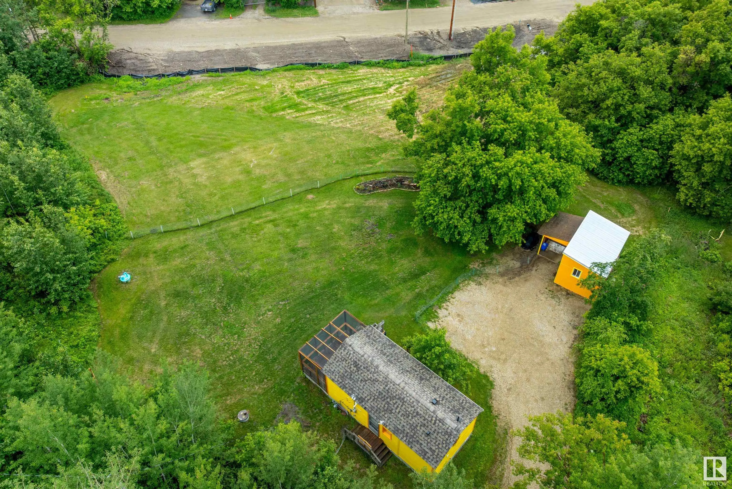 719 LAKESIDE Drive